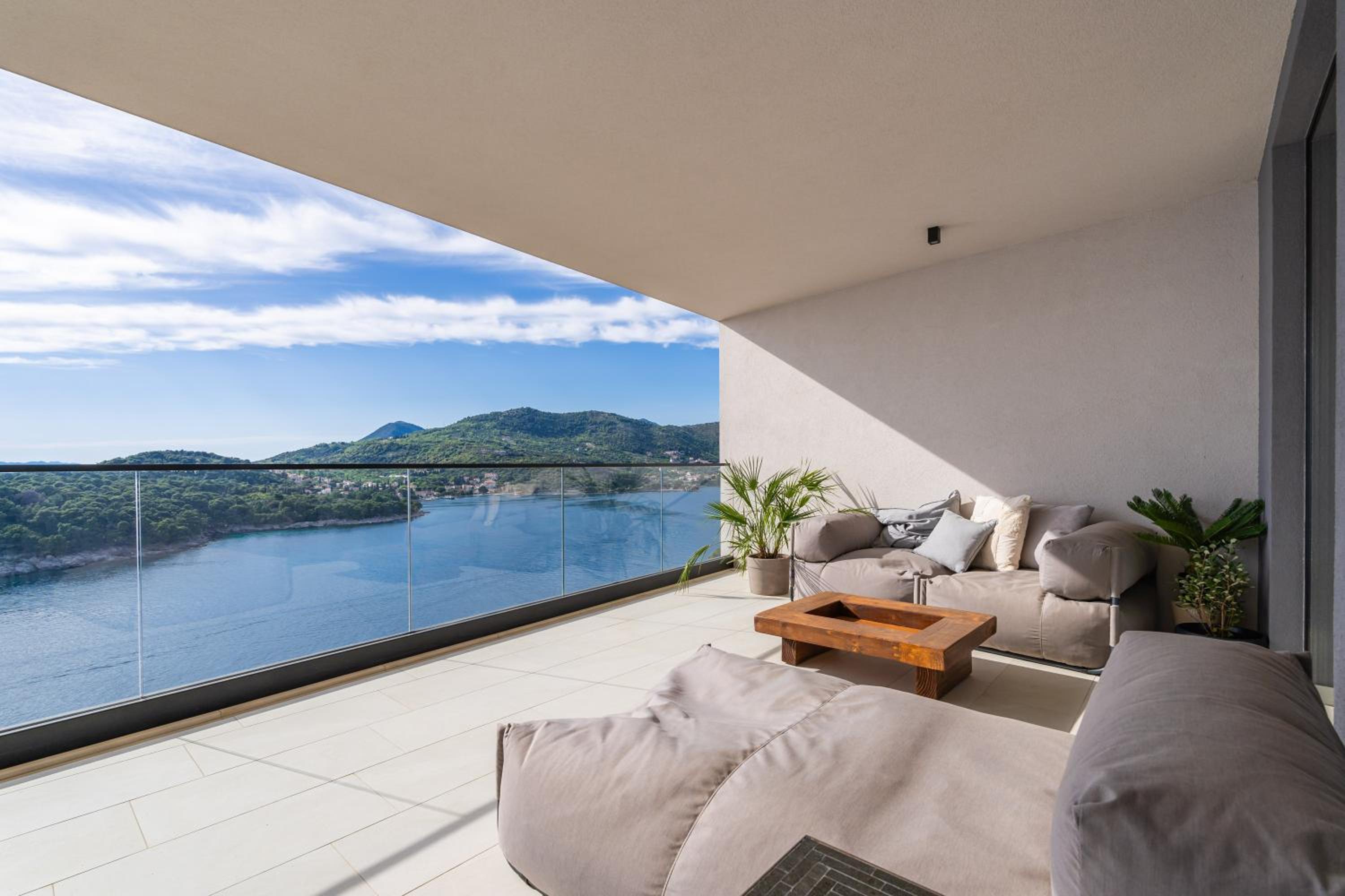 Luxury seaview apartment Alenka