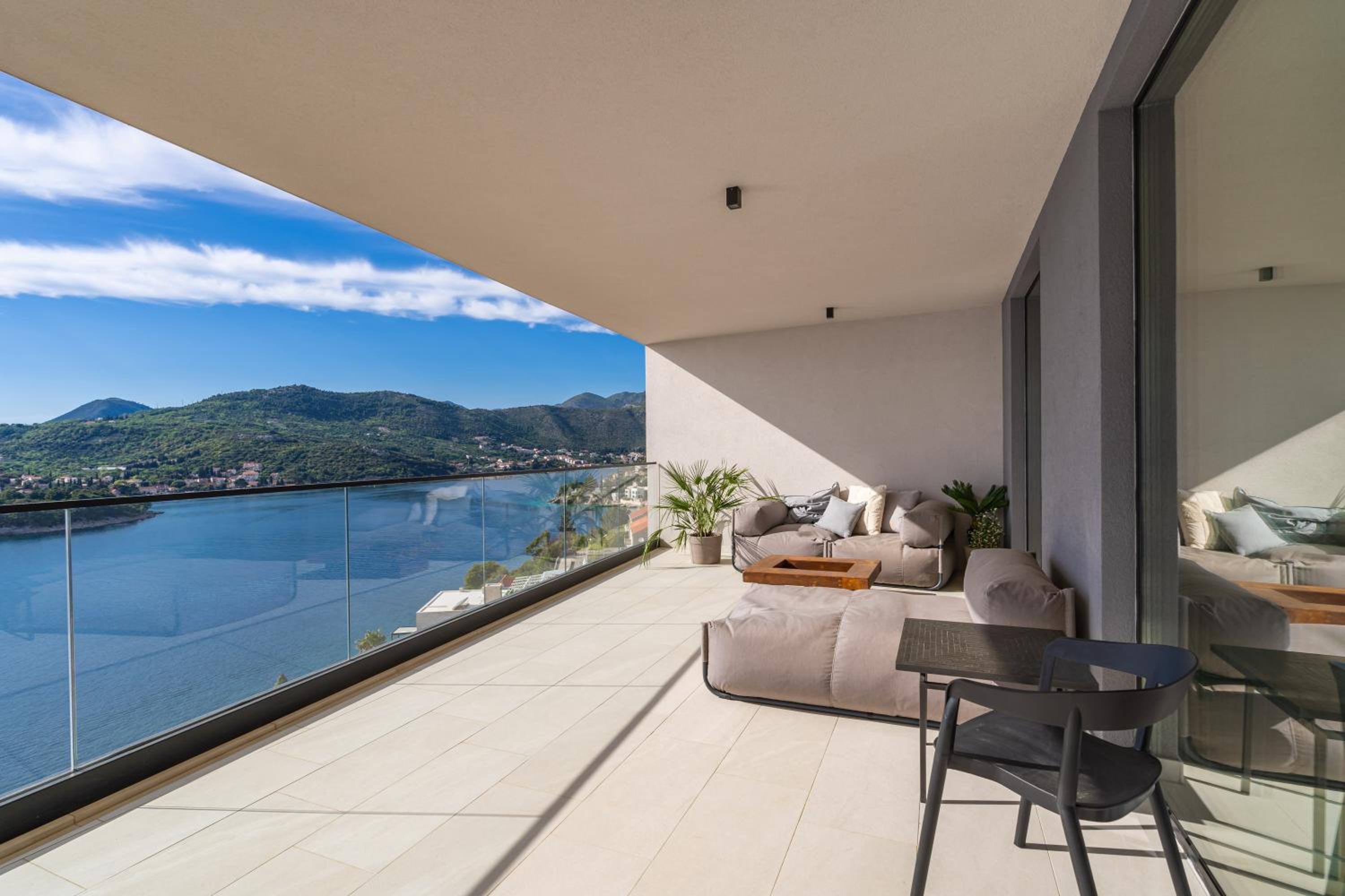 Luxury seaview apartment Alenka