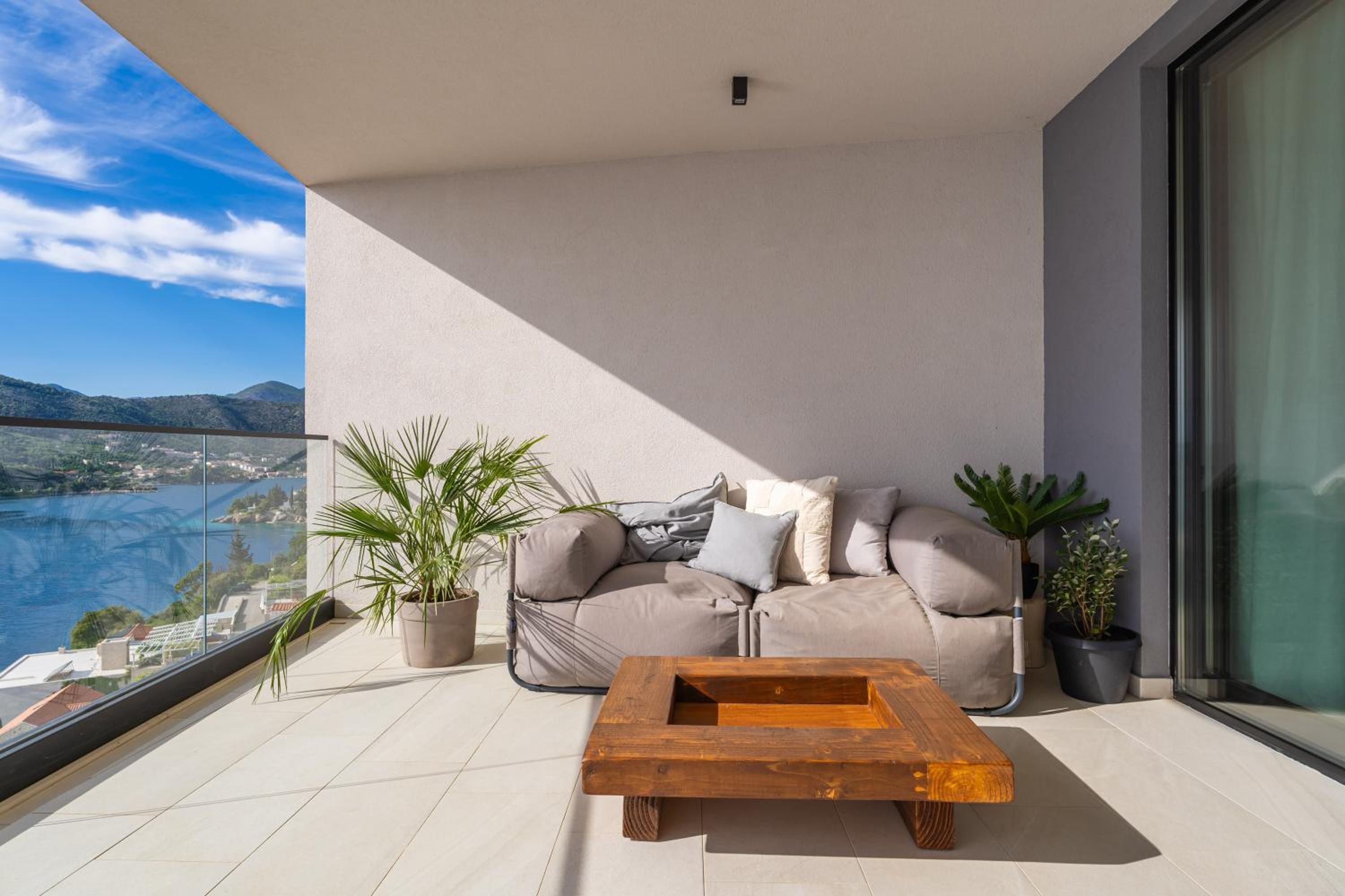 Luxury seaview apartment Alenka