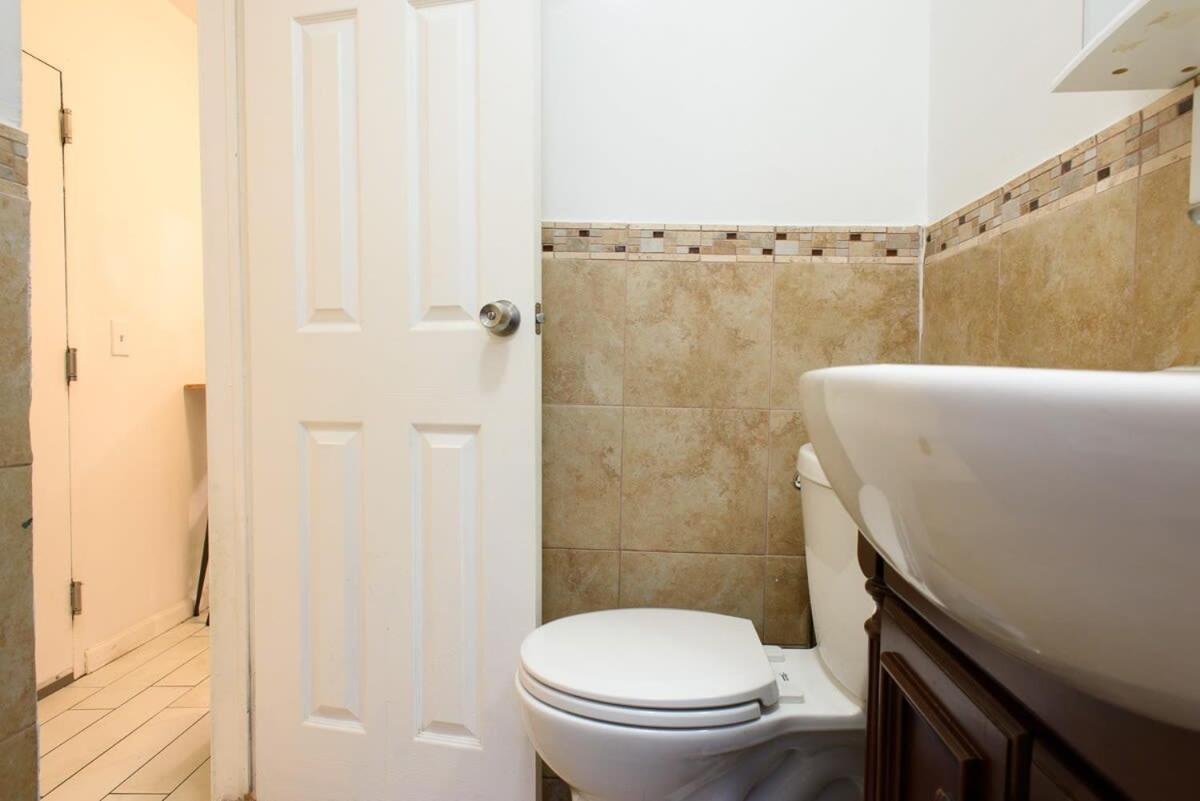 428-2E Newly furnished 2BR Prime Midtown sleeps 5