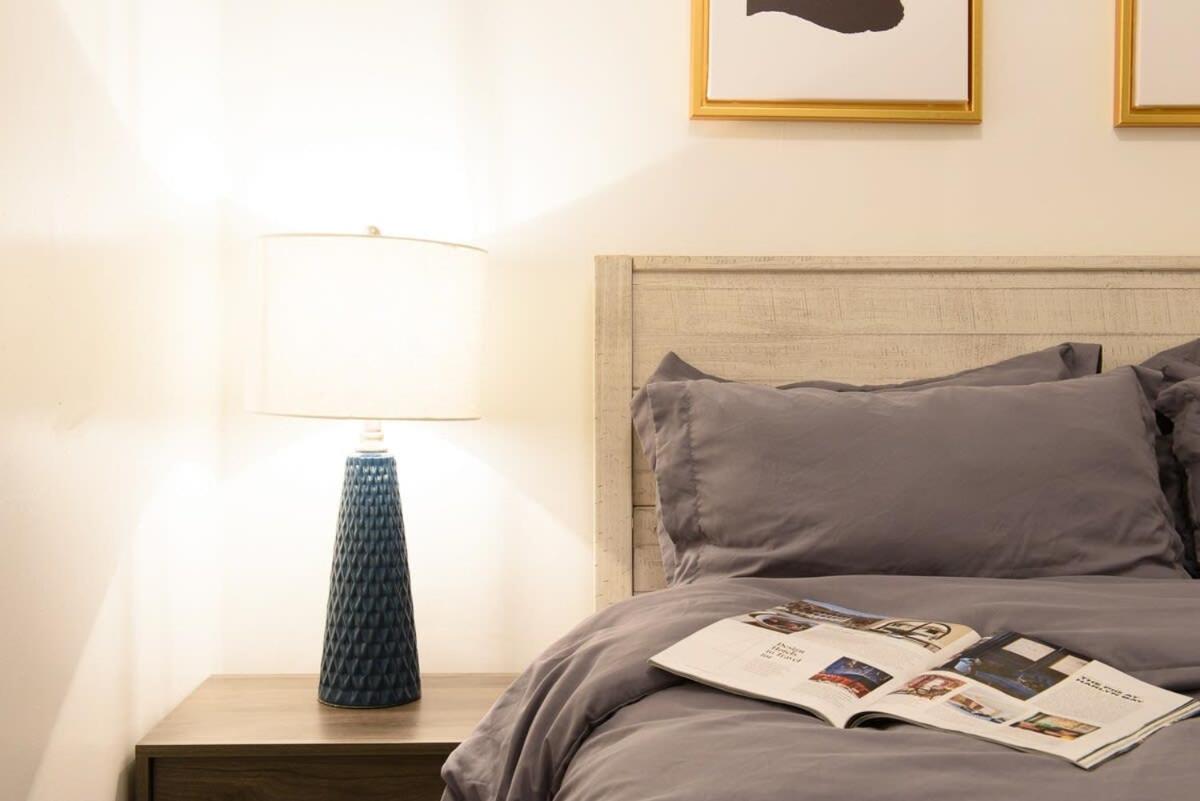428-2E Newly furnished 2BR Prime Midtown sleeps 5