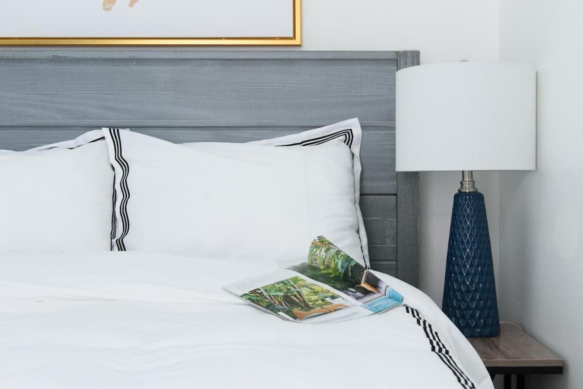 428-2E Newly furnished 2BR Prime Midtown sleeps 5