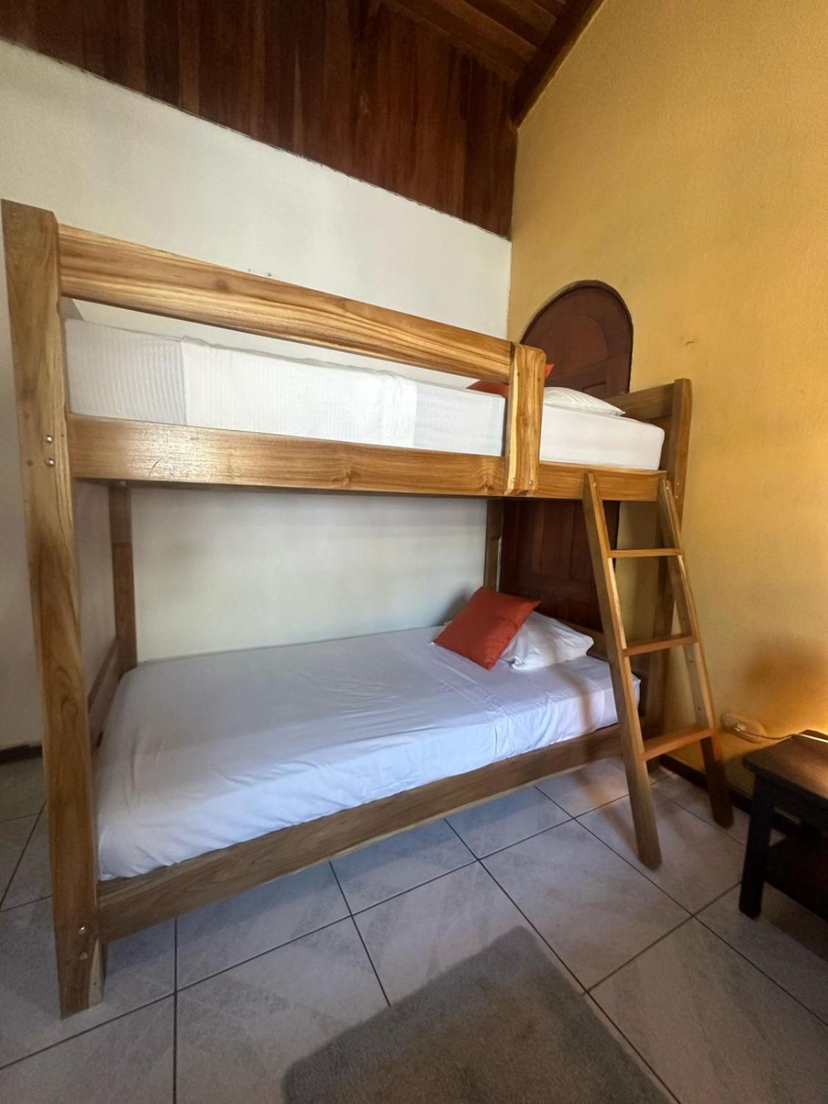 Hospedaje Colibri