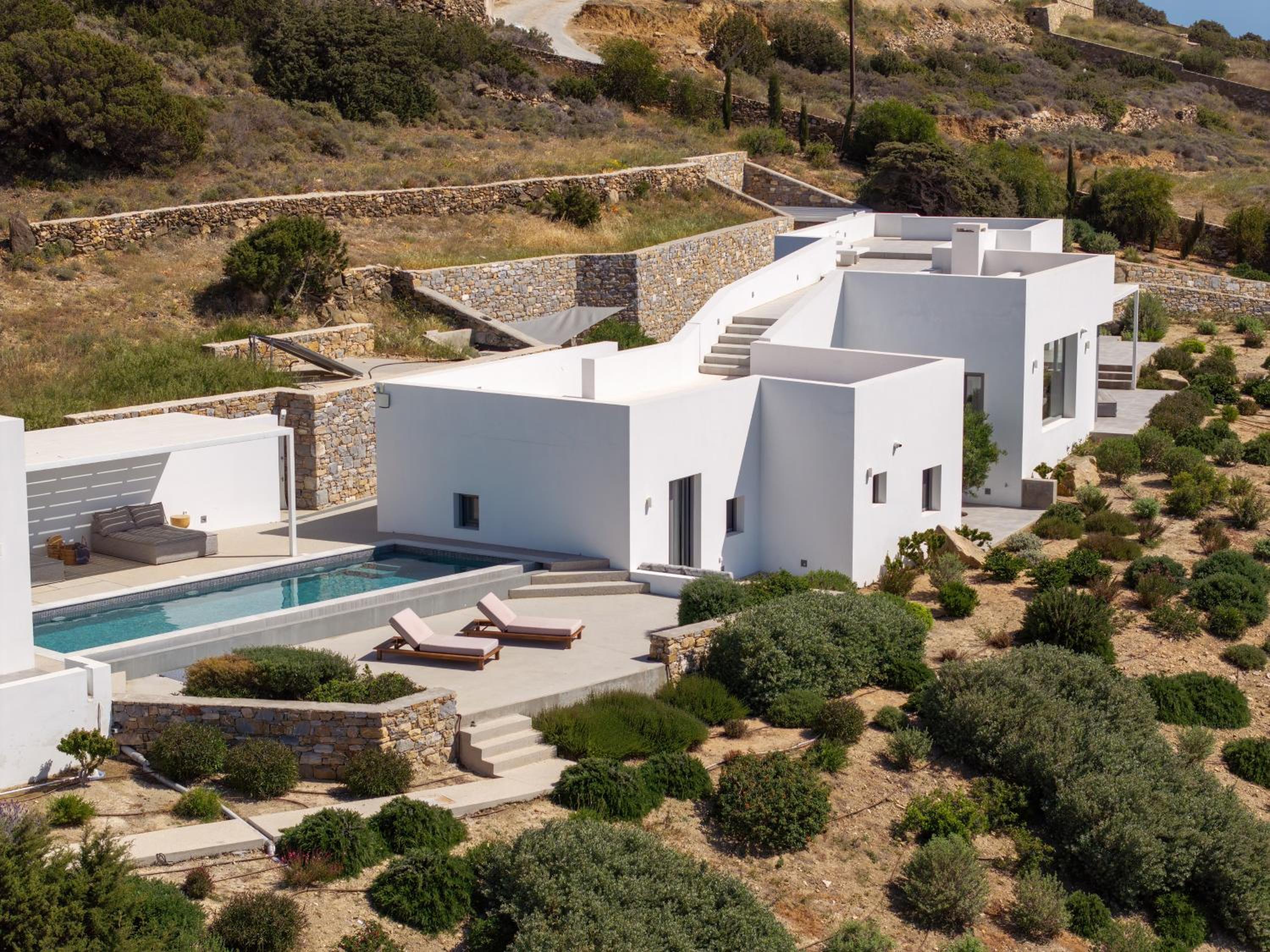 Villa Agkairia