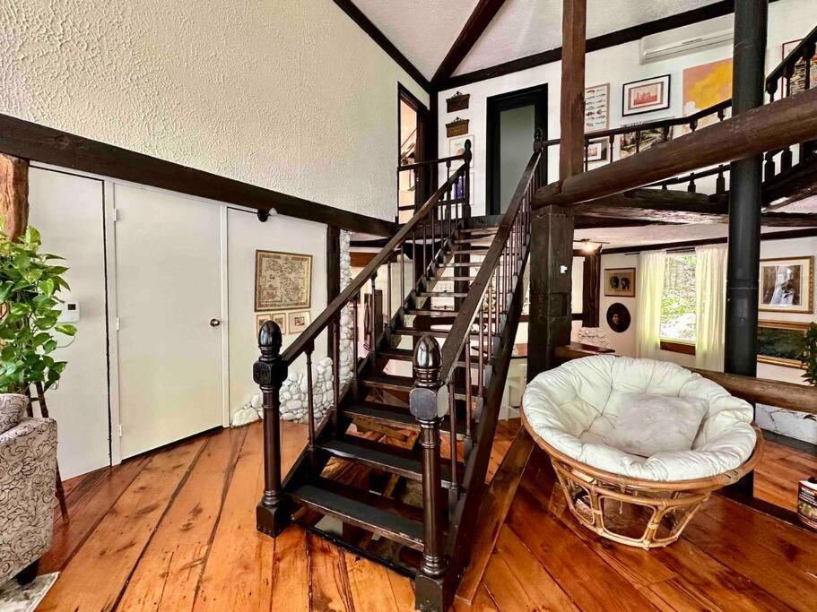Nature Retreat w/ Sunroom Gazebo