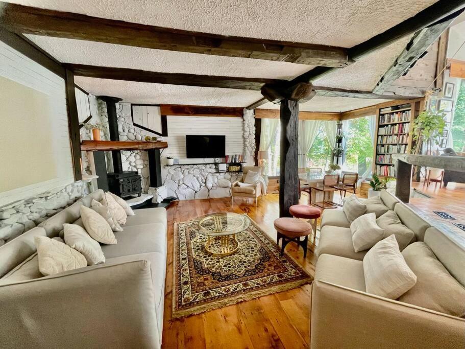 Nature Retreat w/ Sunroom Gazebo