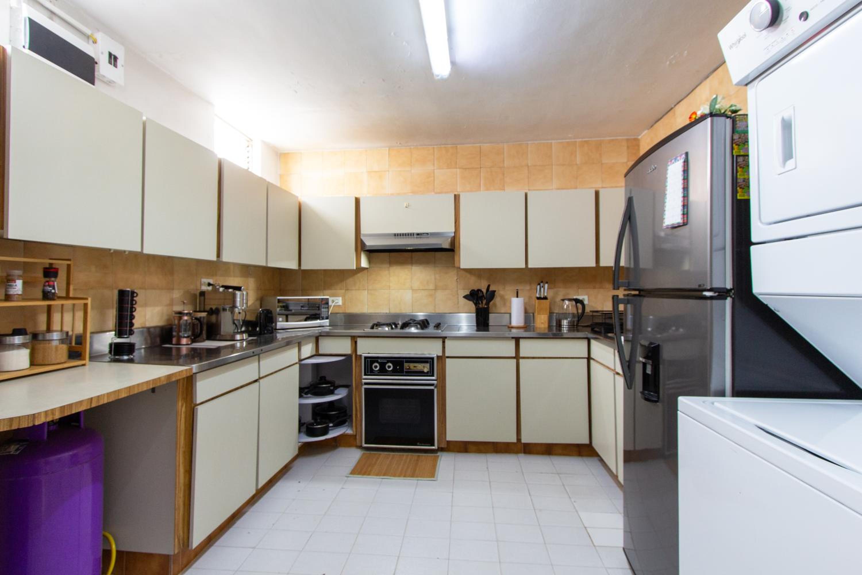 CoNomad House - Coliving & Coworking