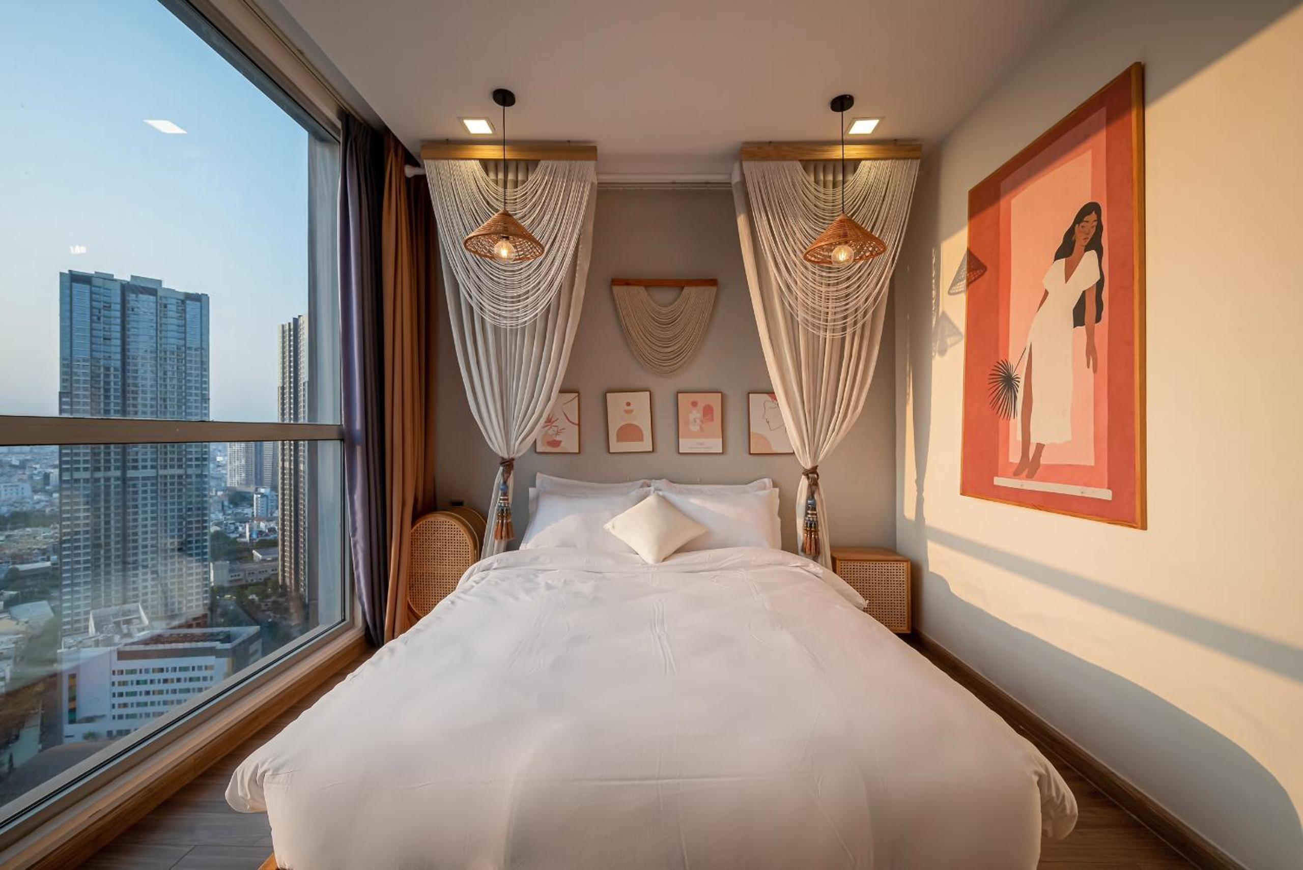 Luxury Apartment at Vinhomes Central Park