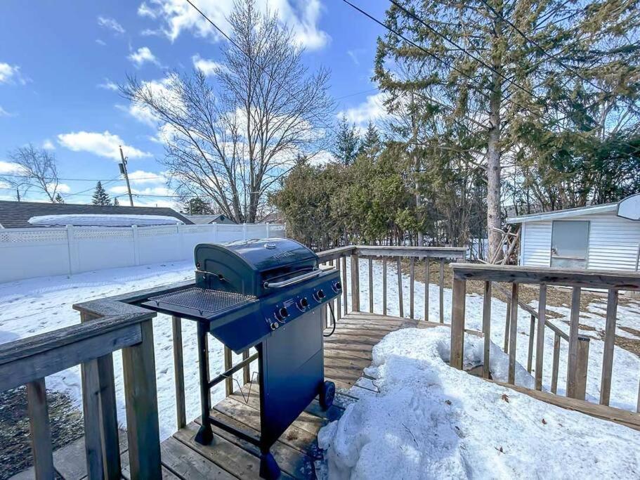 Spacious 5BR home. Close to everything!