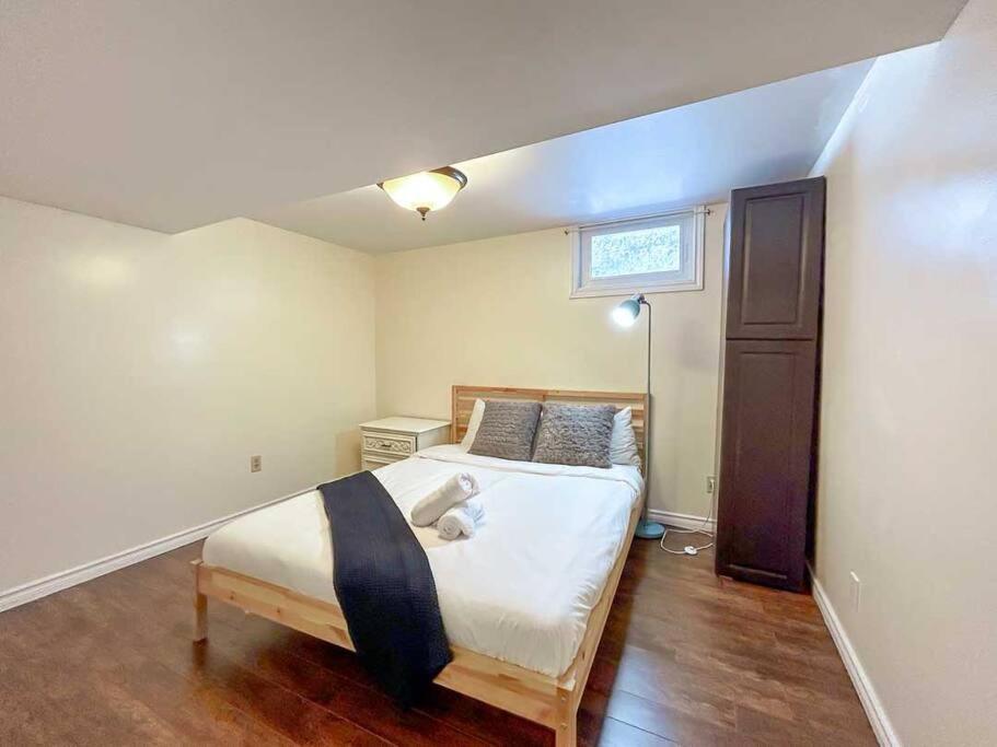 Spacious 5BR home. Close to everything!