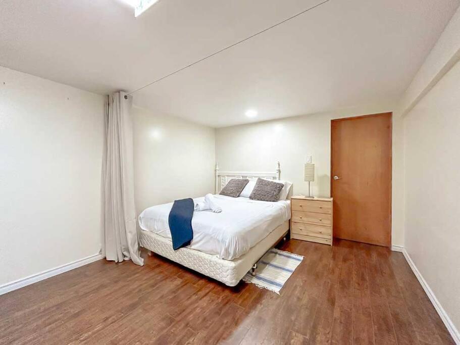 Spacious 5BR home. Close to everything!