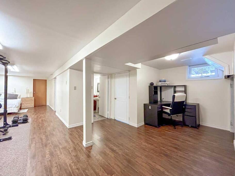 Spacious 5BR home. Close to everything!