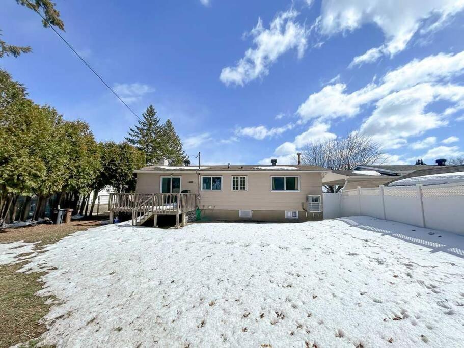 Spacious 5BR home. Close to everything!