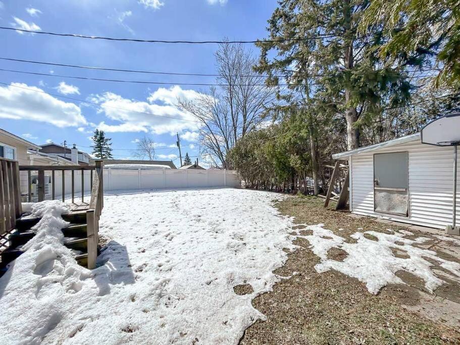Spacious 5BR home. Close to everything!