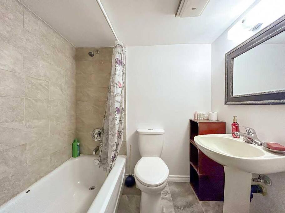 Spacious 5BR home. Close to everything!