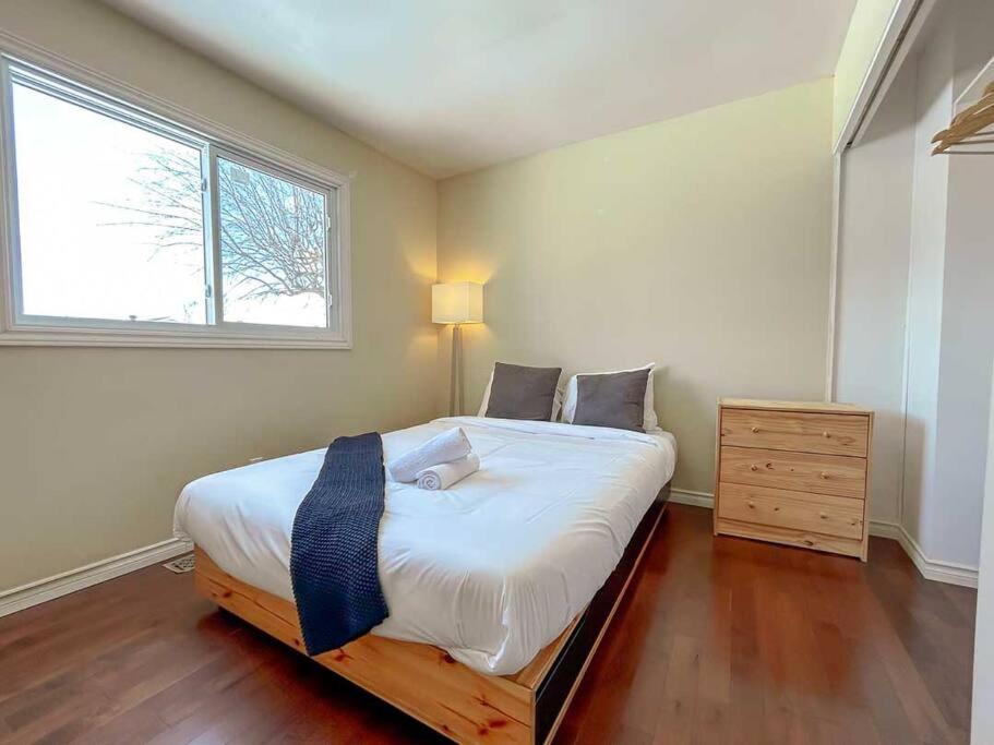 Spacious 5BR home. Close to everything!