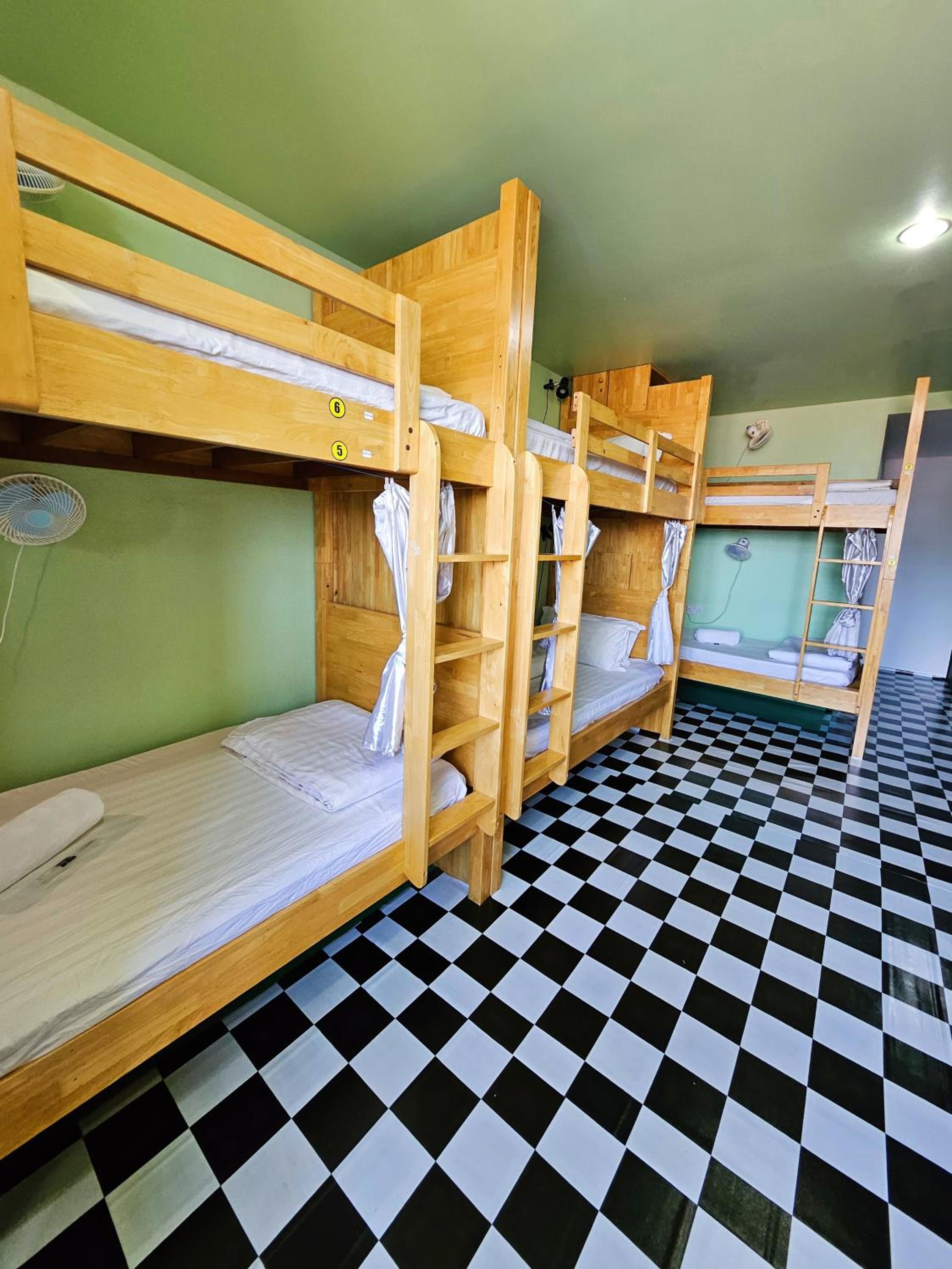 Photo 75