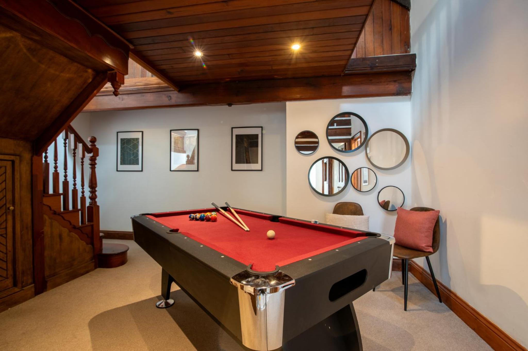 5BR Converted Church - Parking - Pool Table - WiFi view 3