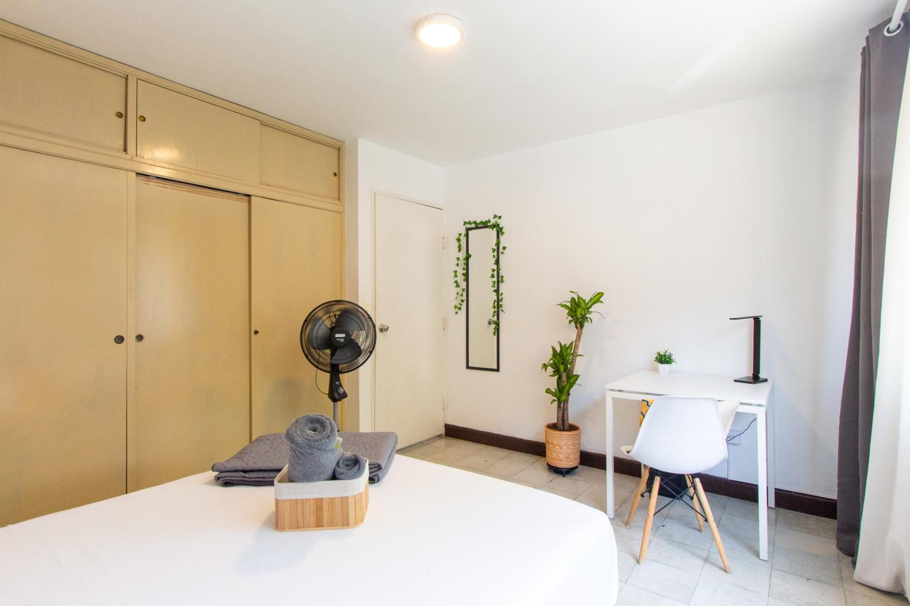CoNomad House - Coliving & Coworking