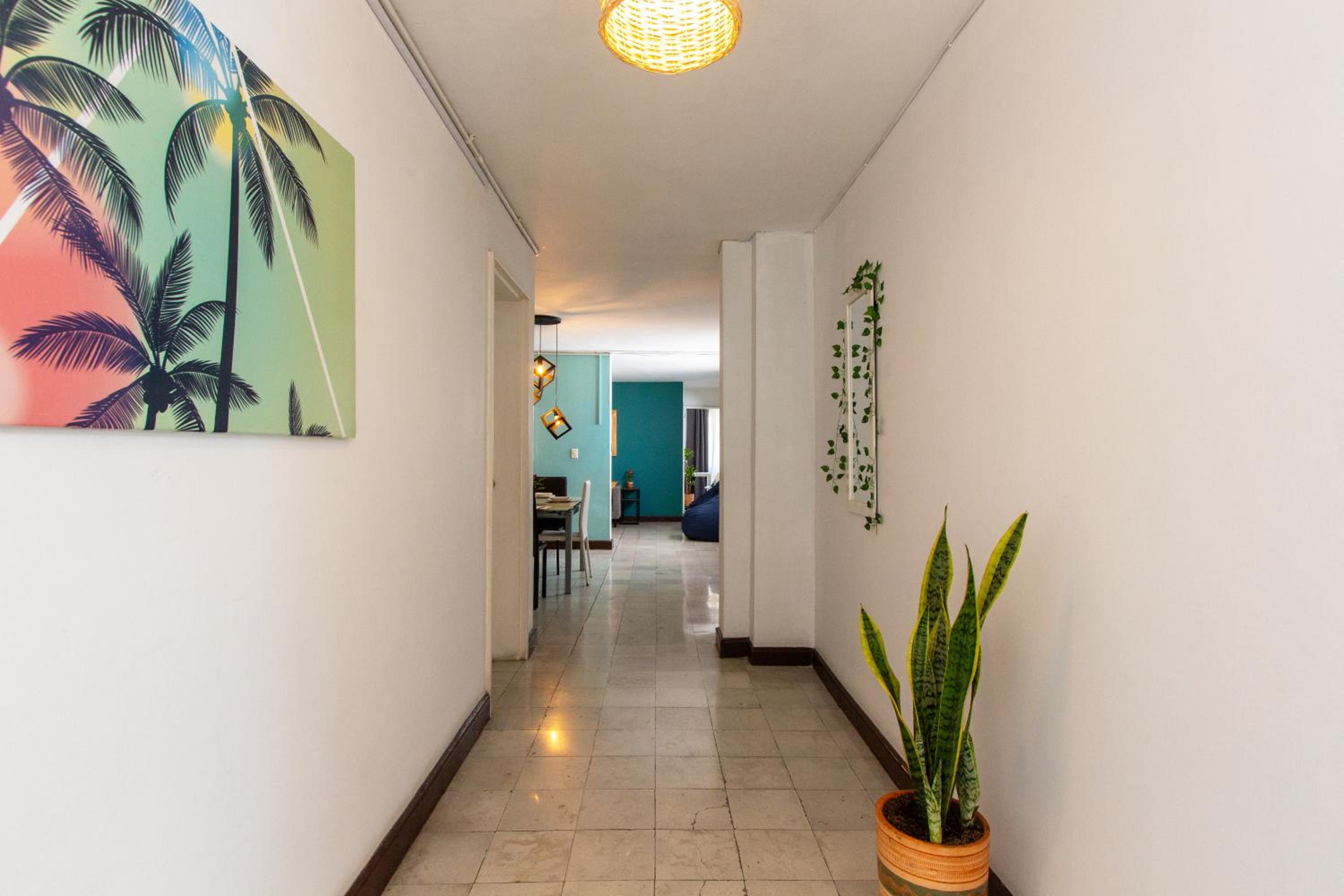 CoNomad House - Coliving & Coworking