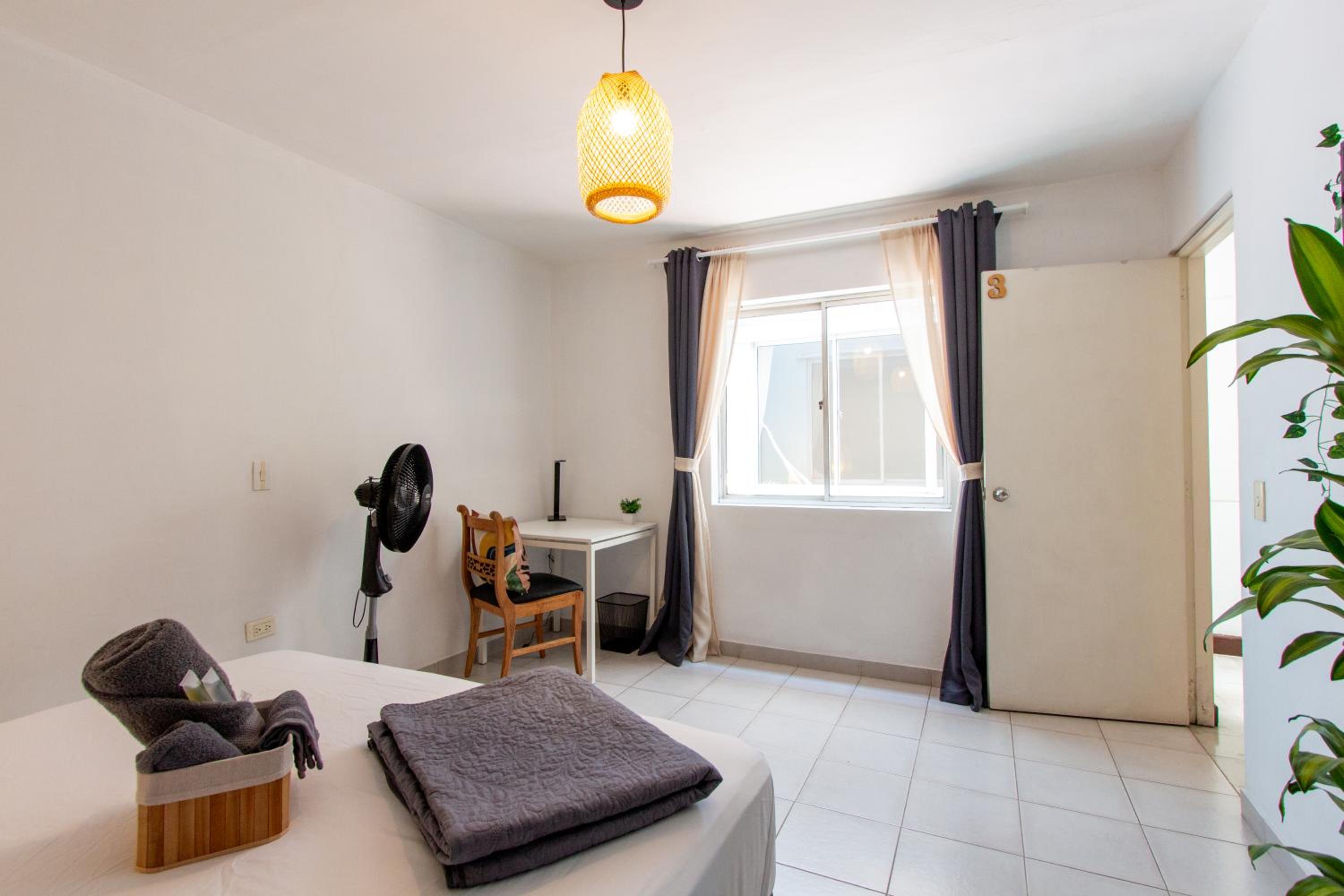 CoNomad House - Coliving & Coworking