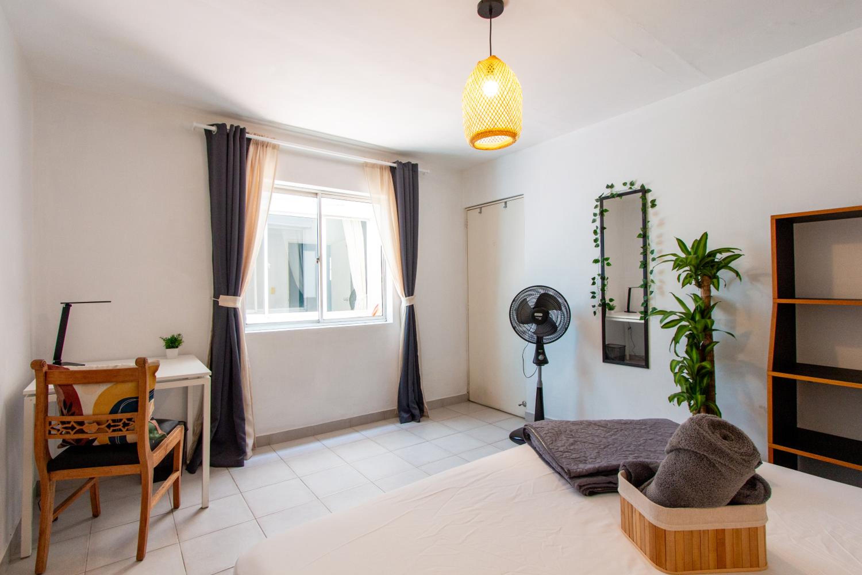 CoNomad House - Coliving & Coworking
