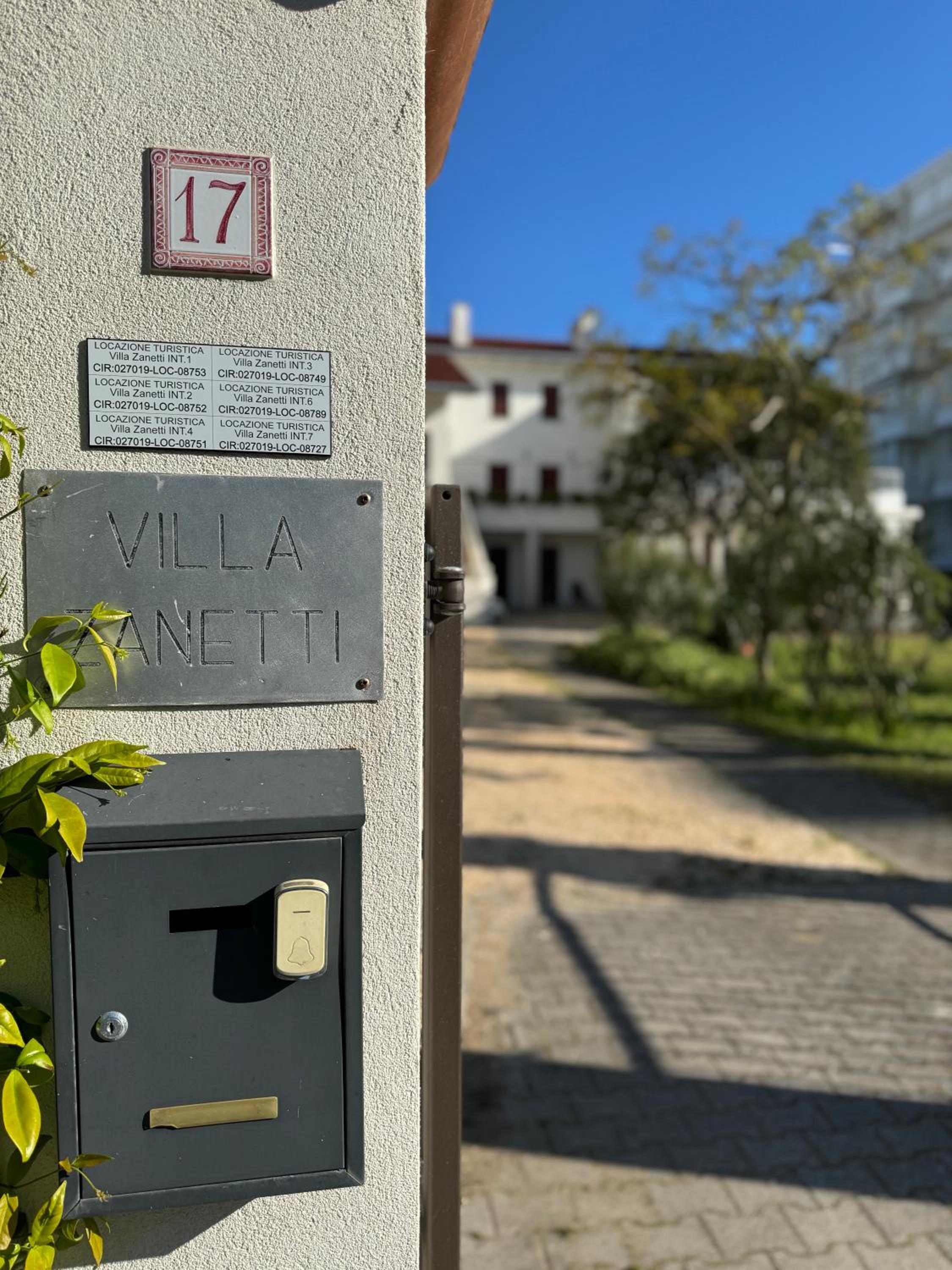 App4rent Villa Zanetti - Appartamenti con spiaggia privata frontemare