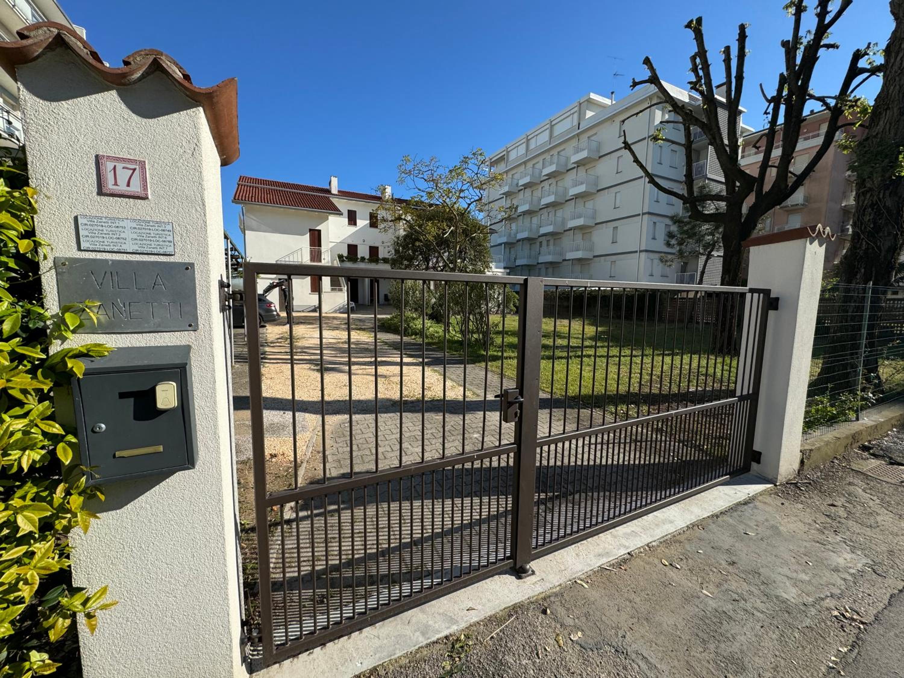 App4rent Villa Zanetti - Appartamenti con spiaggia privata frontemare