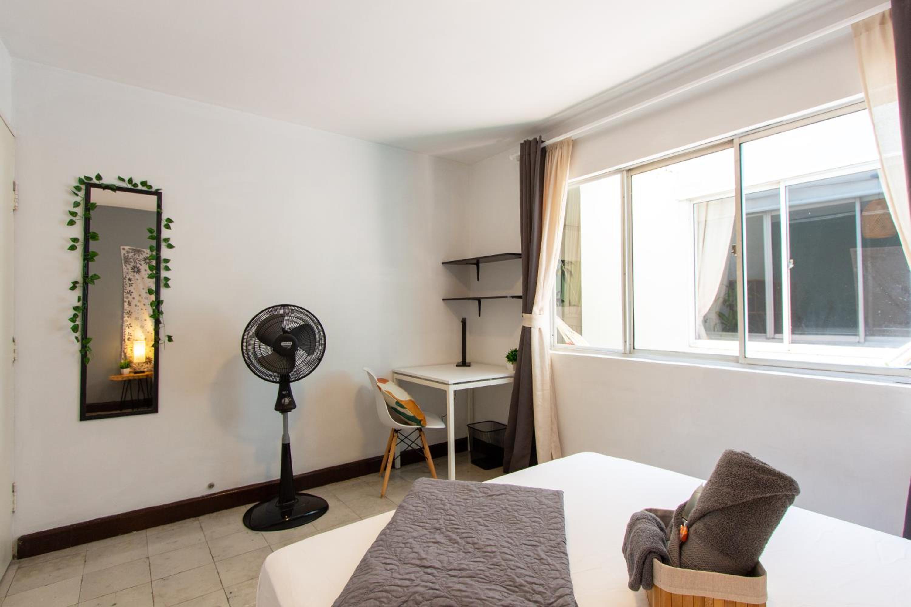 CoNomad House - Coliving & Coworking