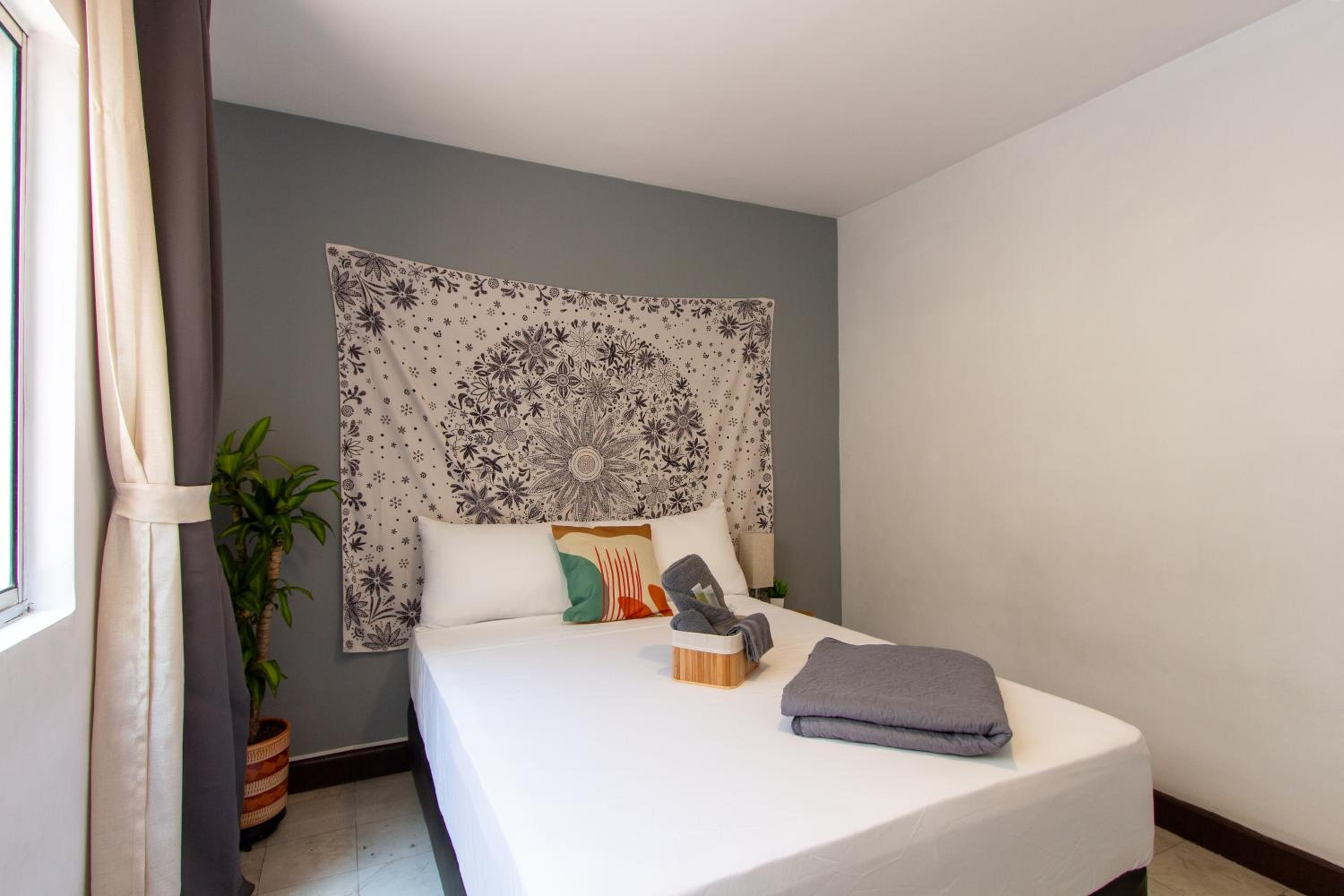 CoNomad House - Coliving & Coworking
