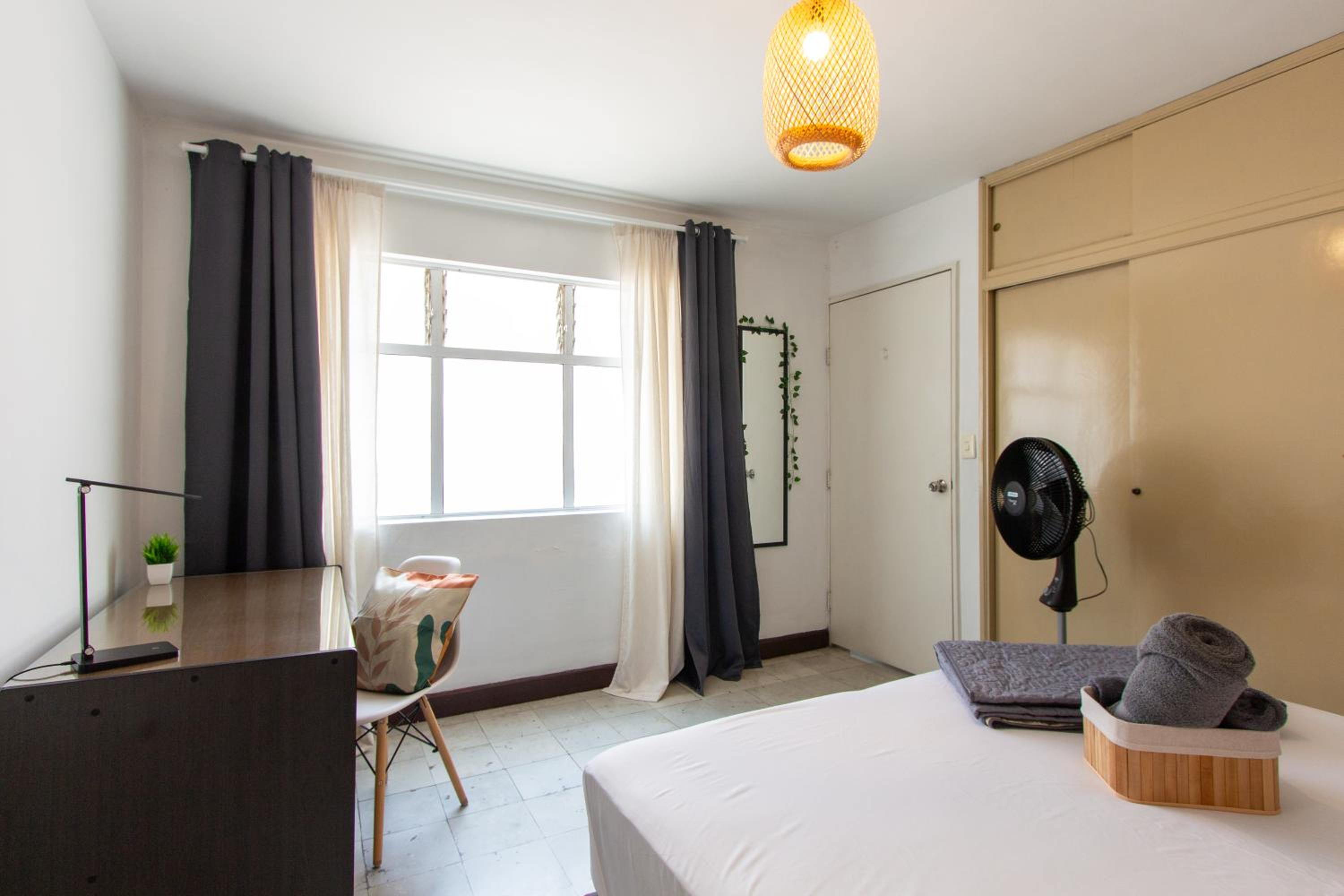 CoNomad House - Coliving & Coworking