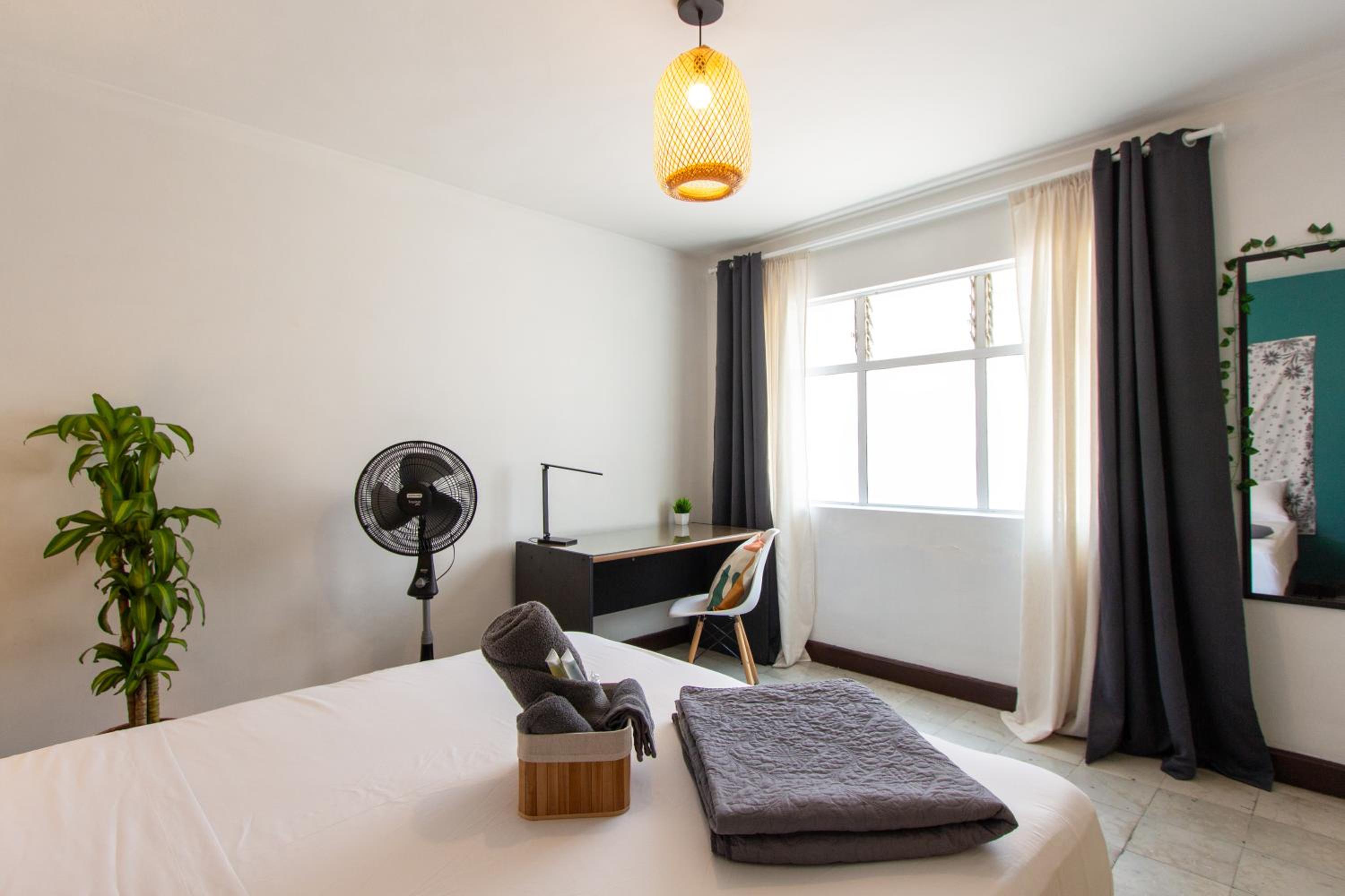 CoNomad House - Coliving & Coworking