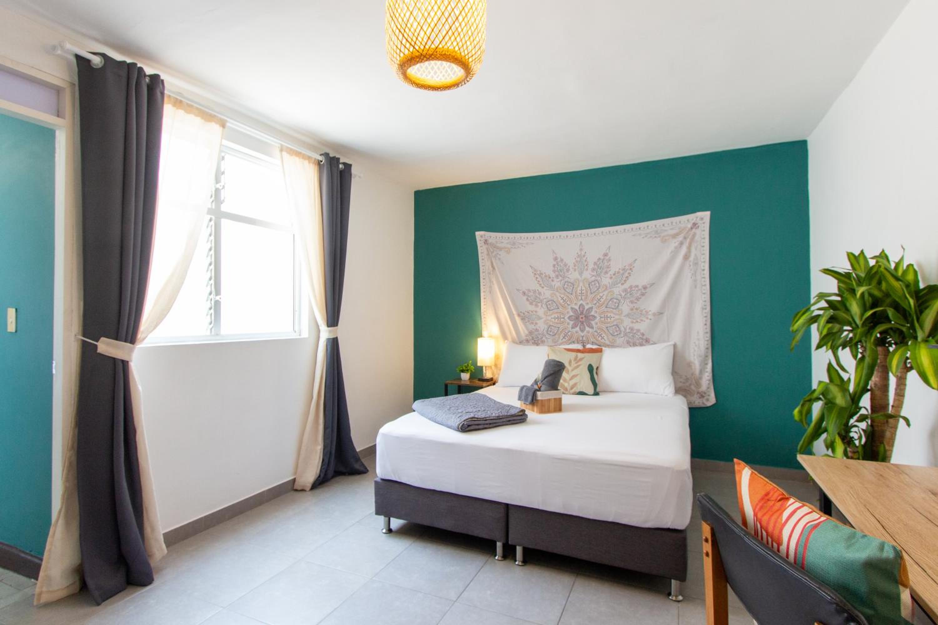 CoNomad House - Coliving & Coworking