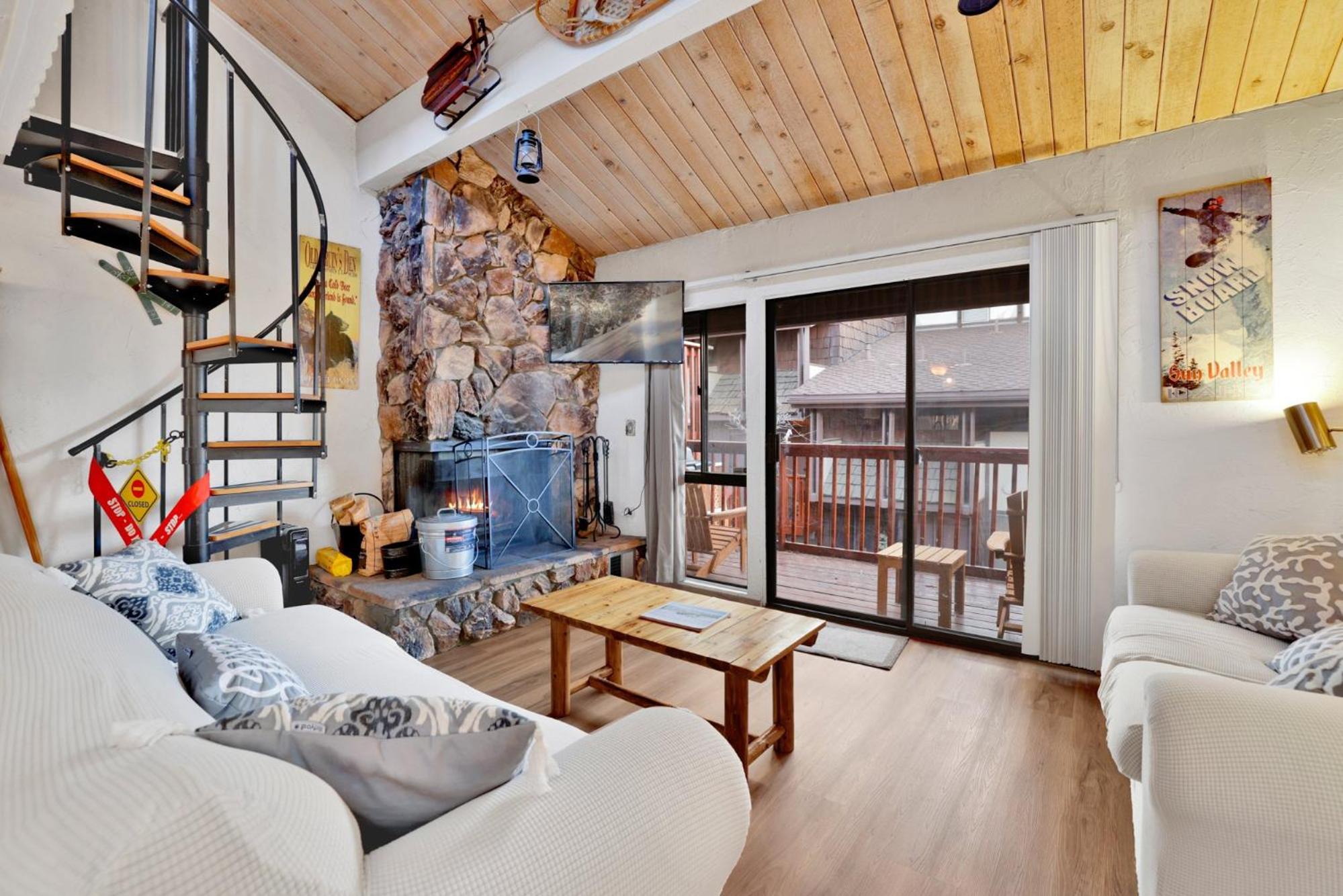 Chairlift lodge#2354