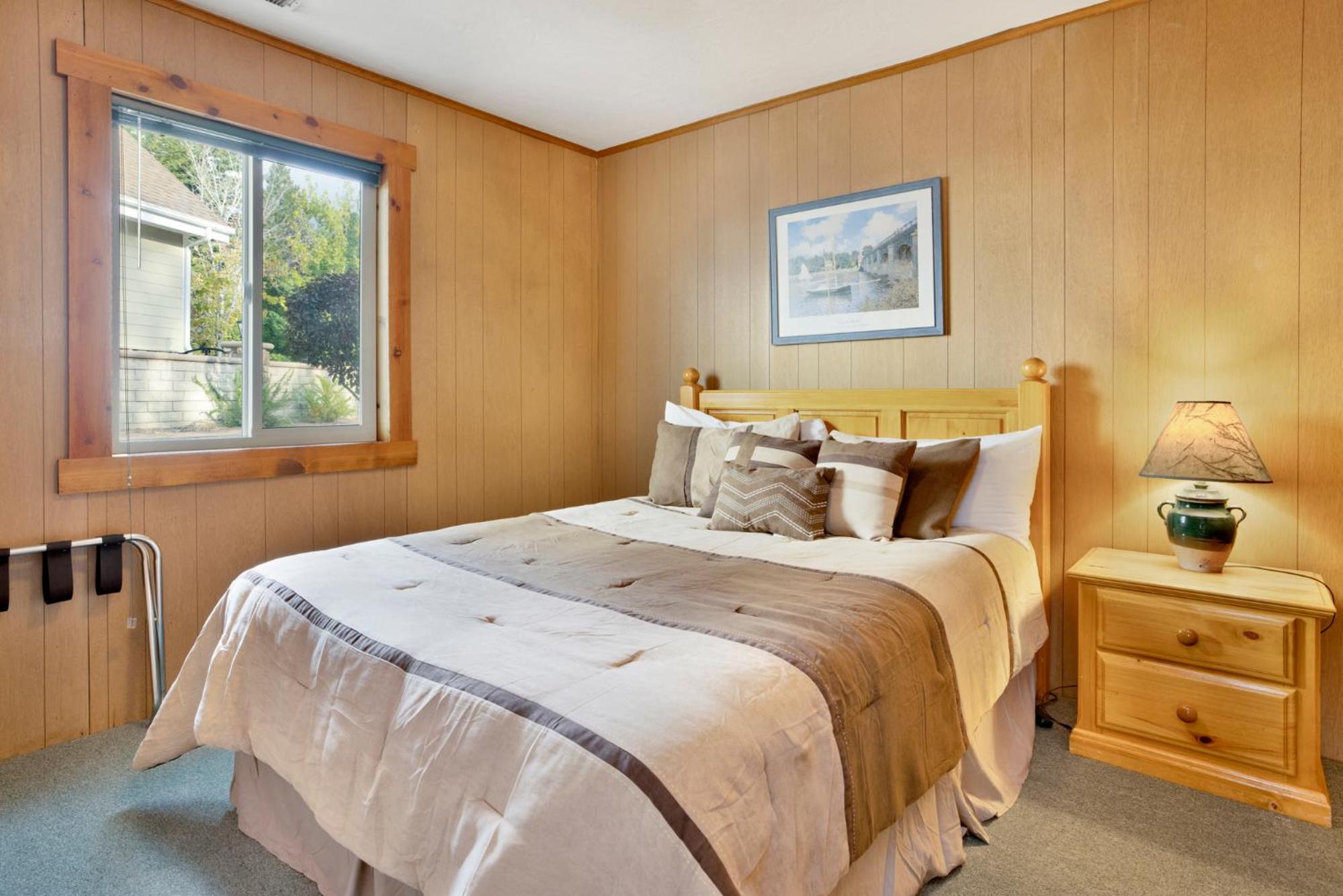 Lakeview getaway #2120