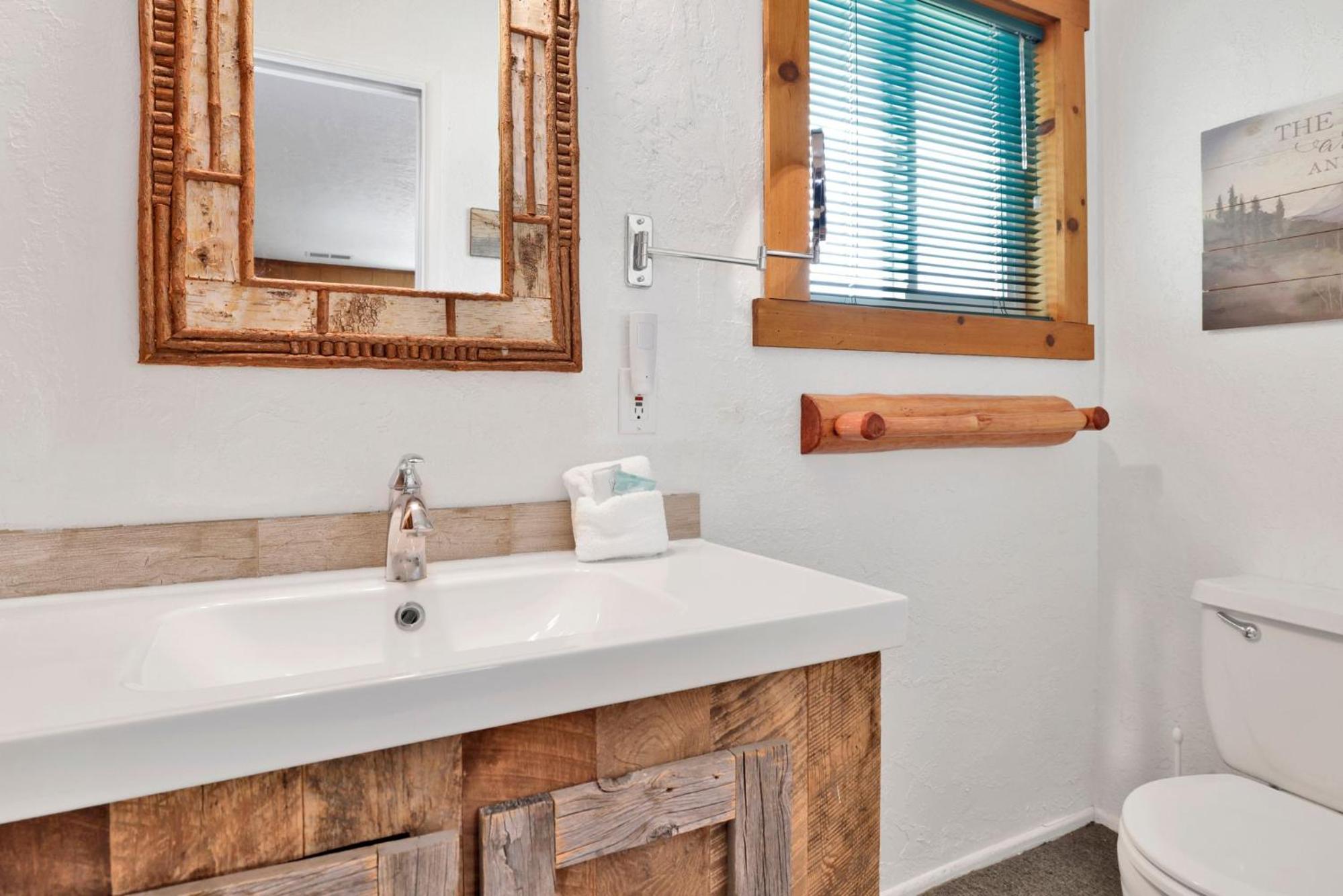 Lakeview getaway #2120
