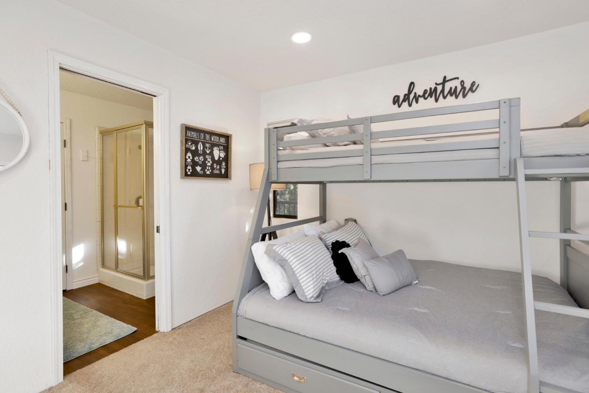 Soaring pines #2193