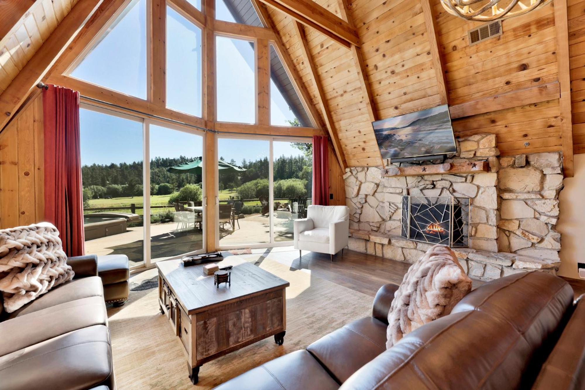 Big bear den #2152