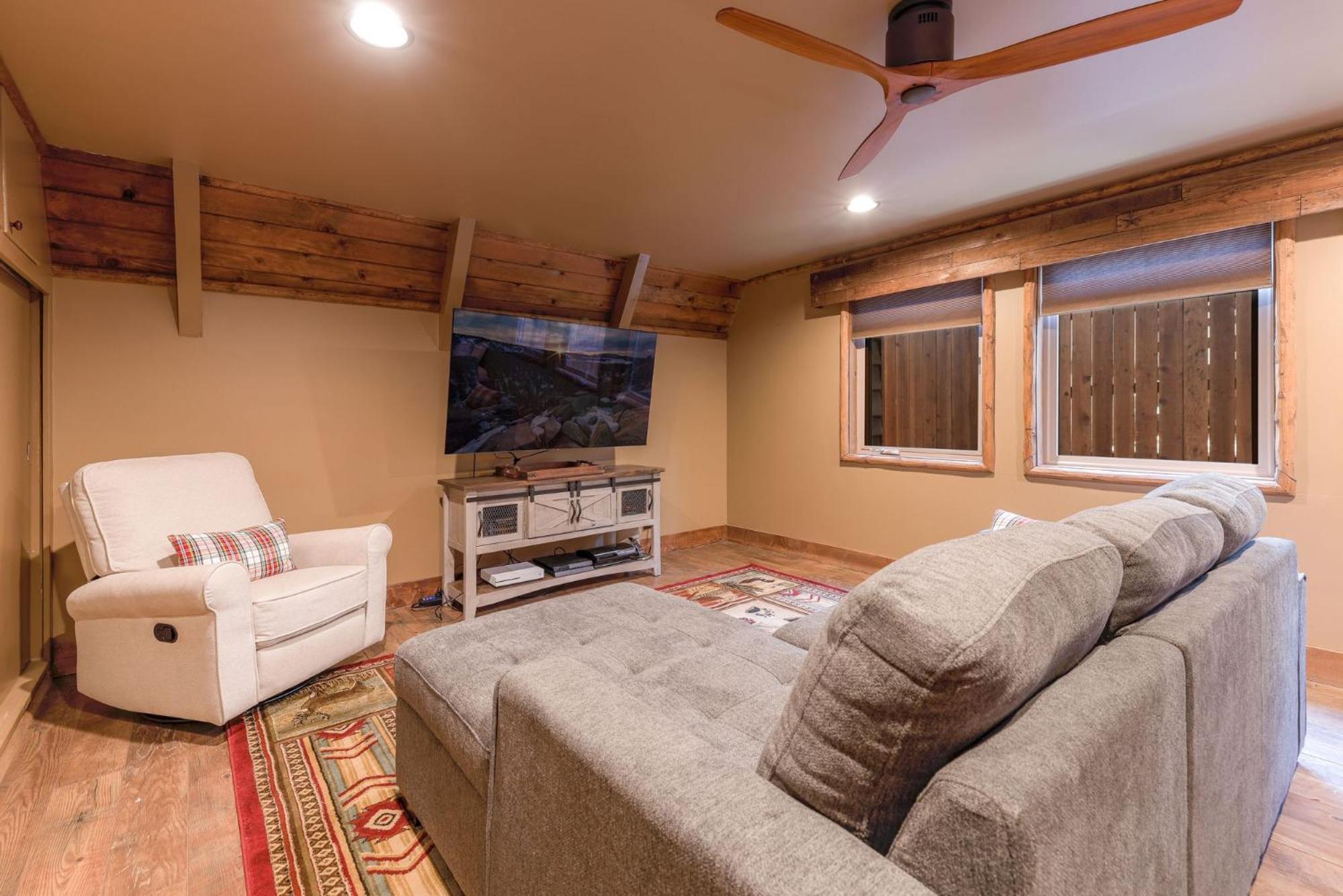 Big bear den #2152