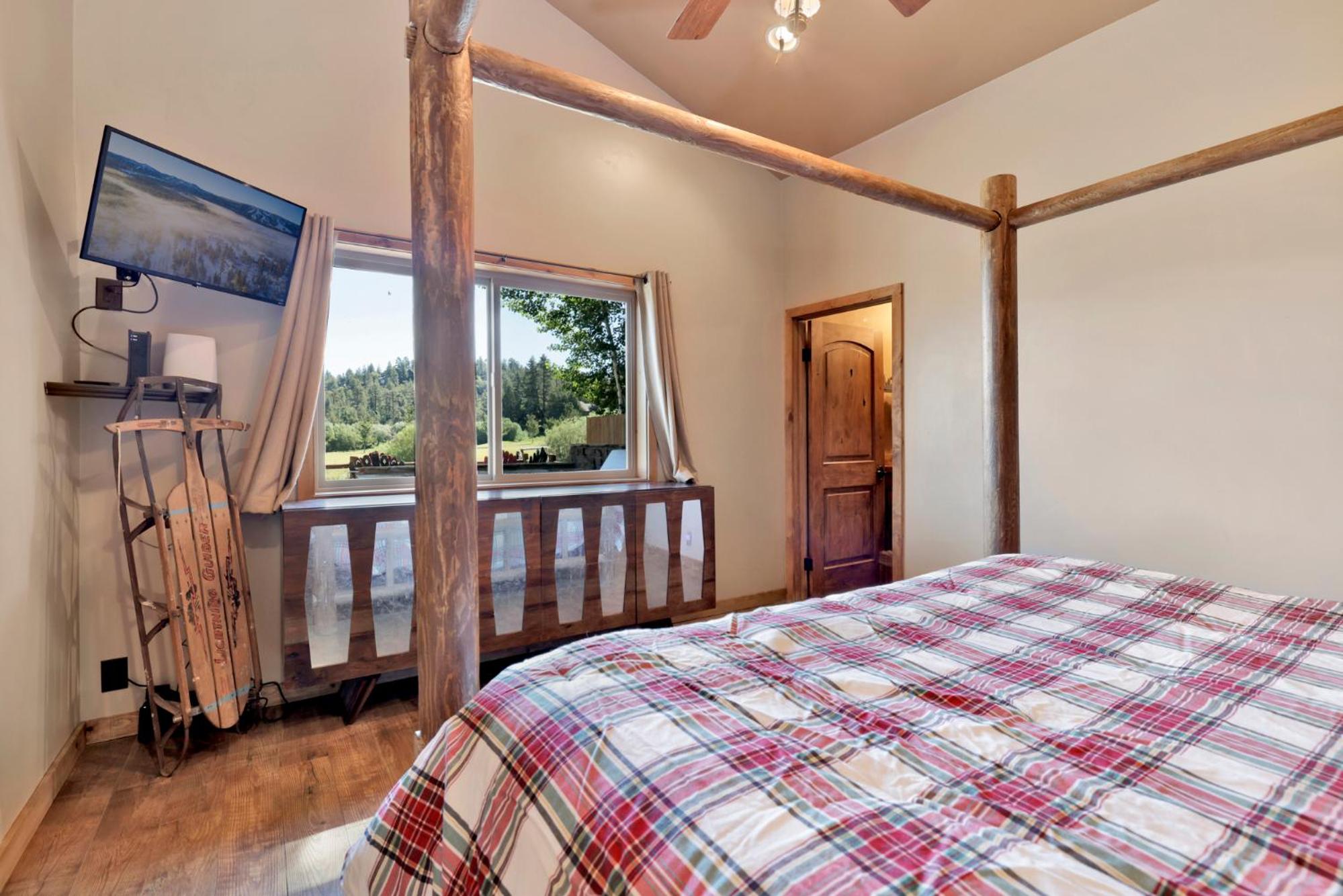 Big bear den #2152