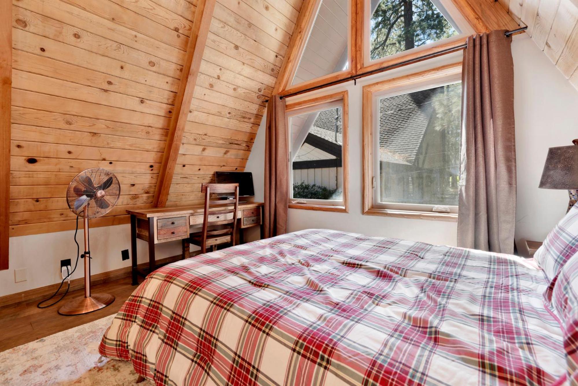 Big bear den #2152