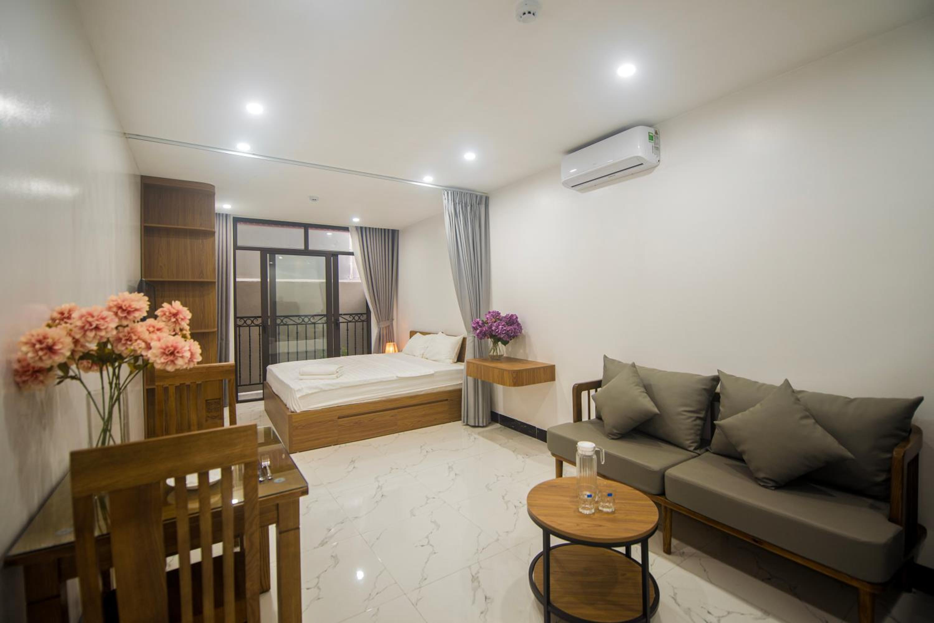Lily Home - Confetti Apartment Nguyễn Công Trứ