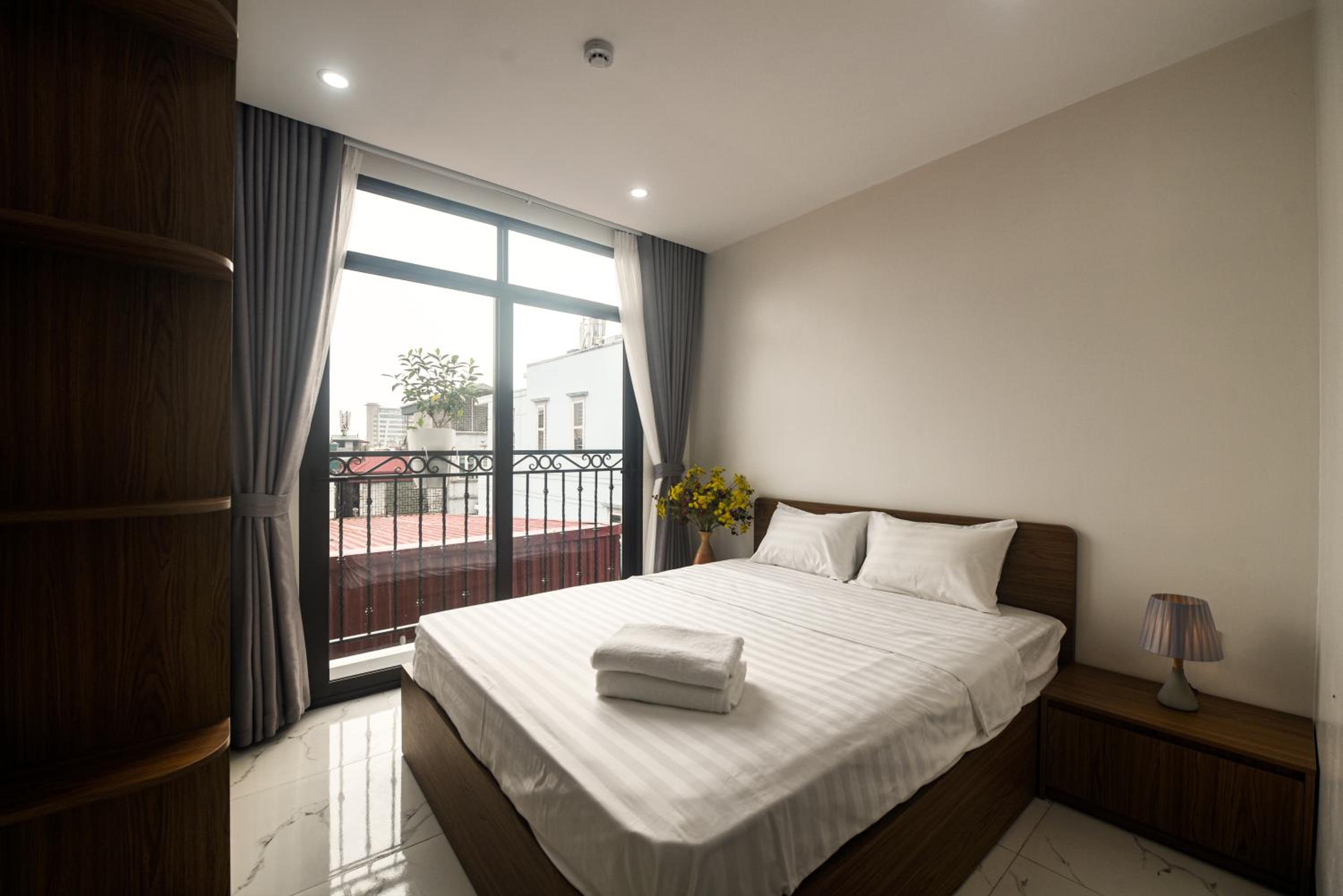 Lily Home - Confetti Apartment Nguyễn Công Trứ