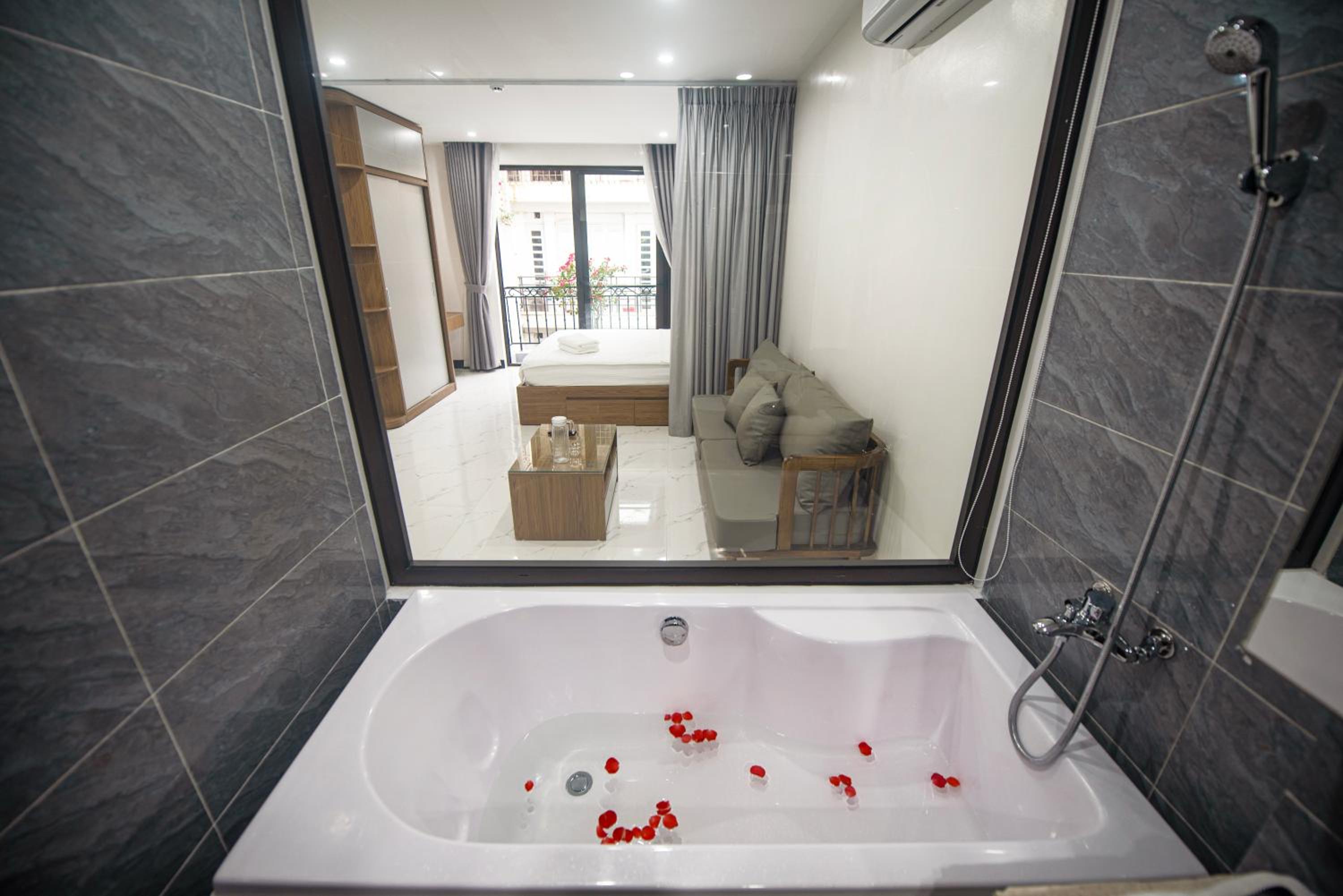 Lily Home - Confetti Apartment Nguyễn Công Trứ