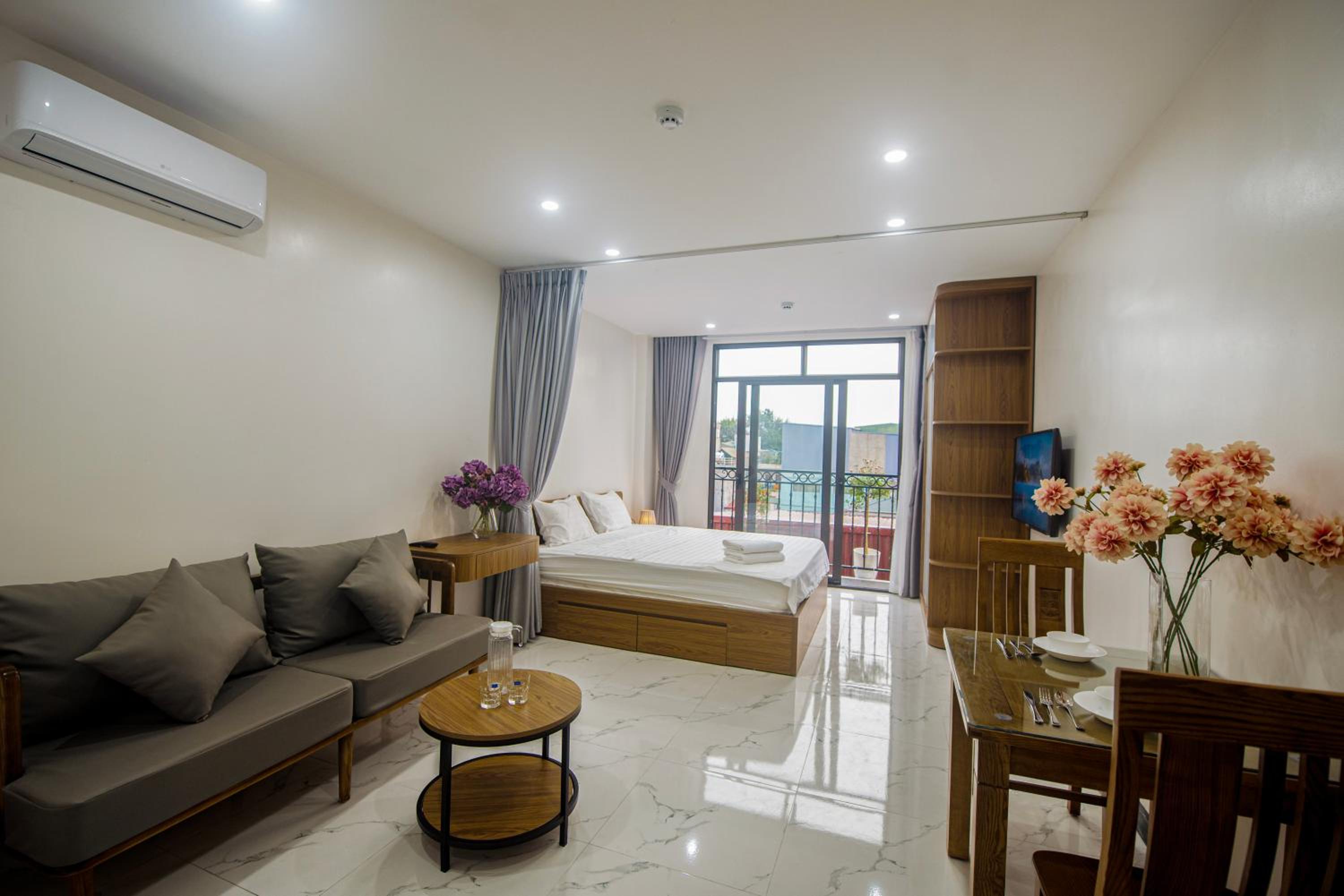 Lily Home - Confetti Apartment Nguyễn Công Trứ