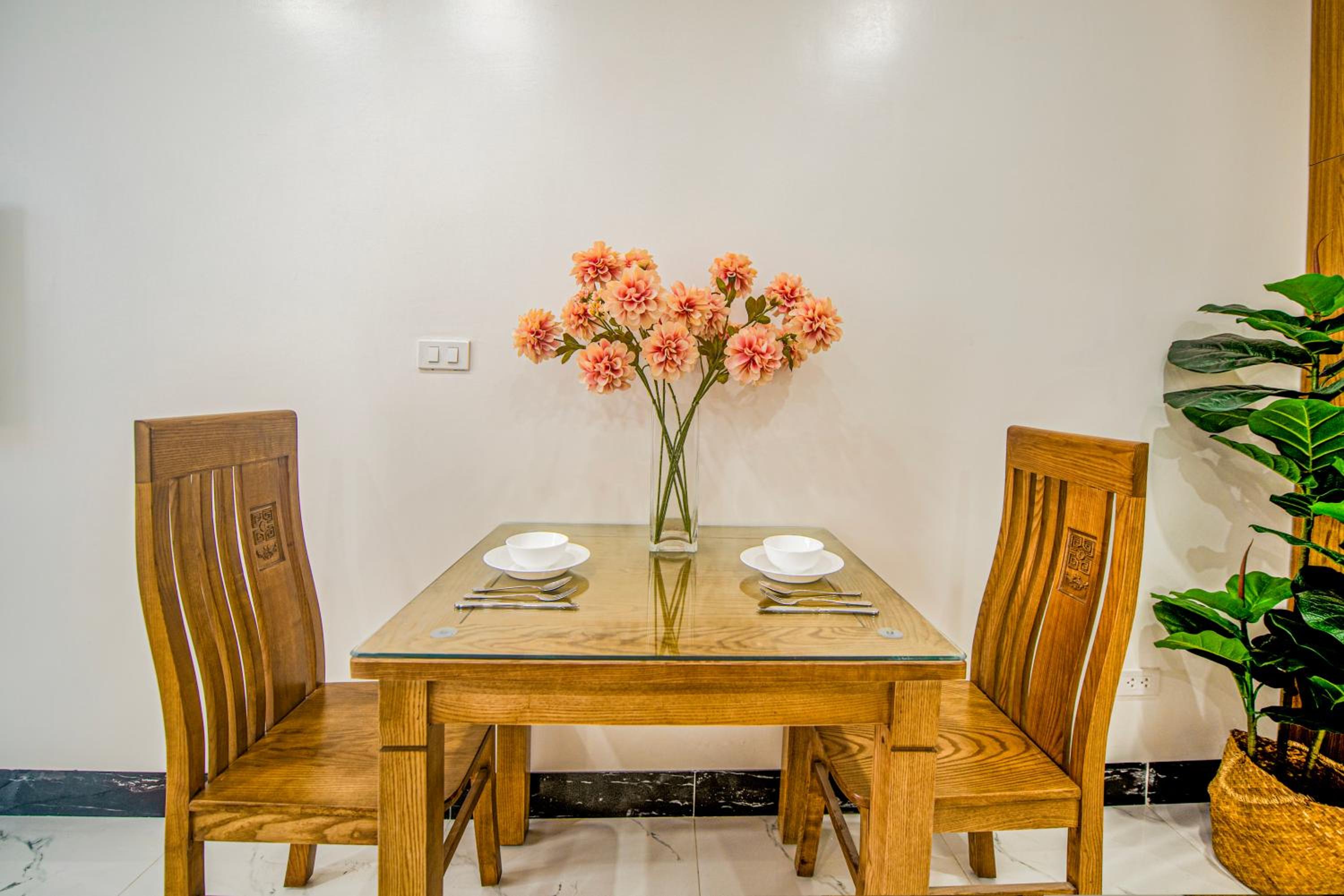 Lily Home - Confetti Apartment Nguyễn Công Trứ