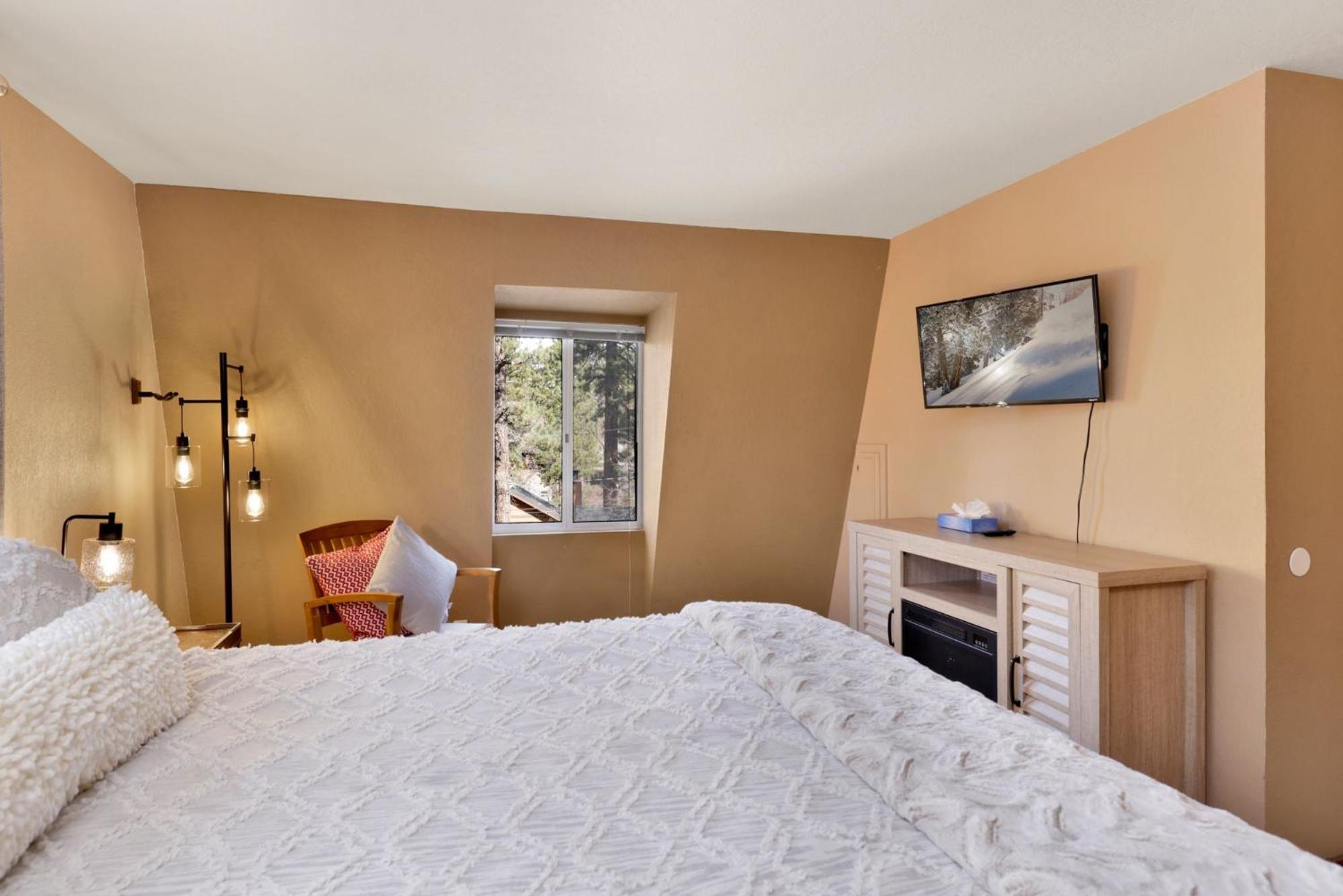 Pinewood inn #2093