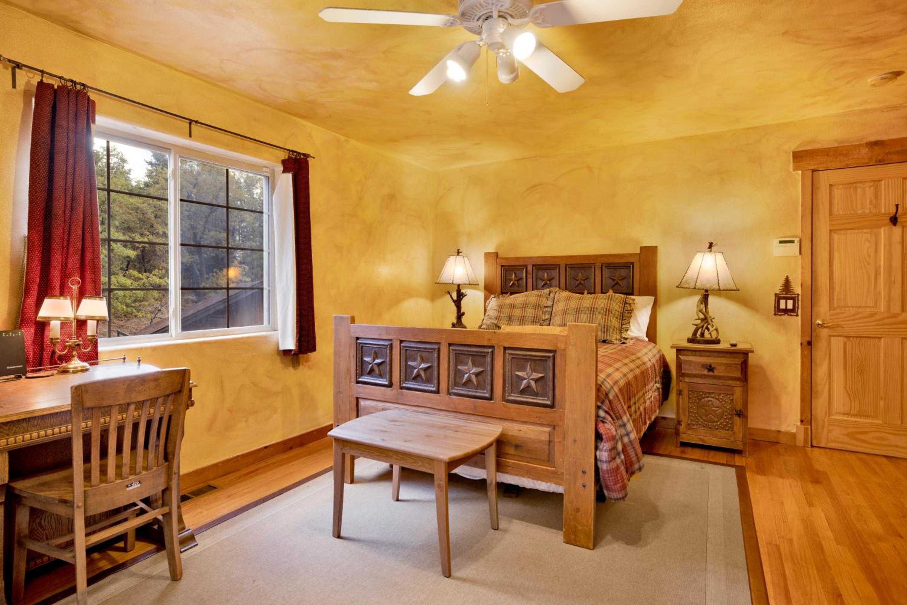 Big Bear Lake Vacations - Bear creek lodge 735 - Property Image 6