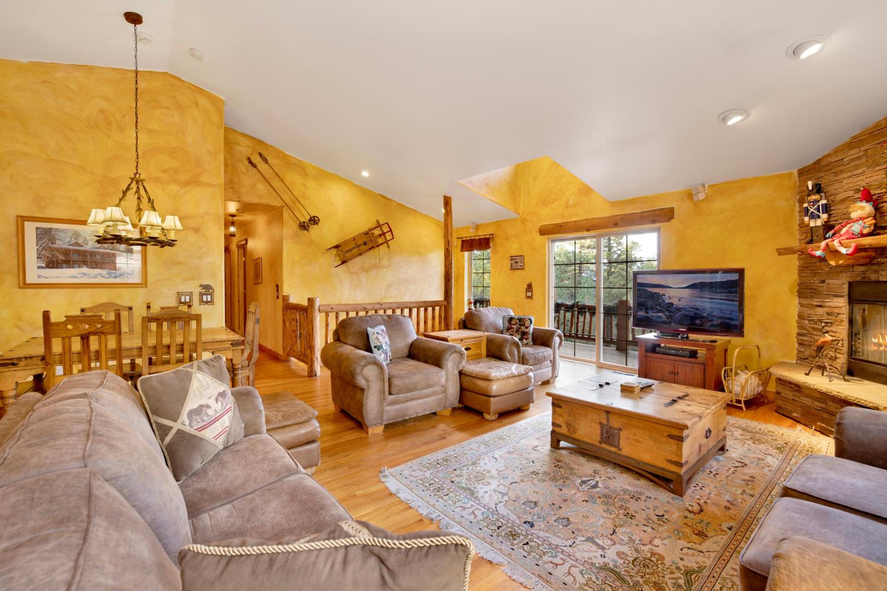 Big Bear Lake Vacations - Bear creek lodge 735 - Property Image 18