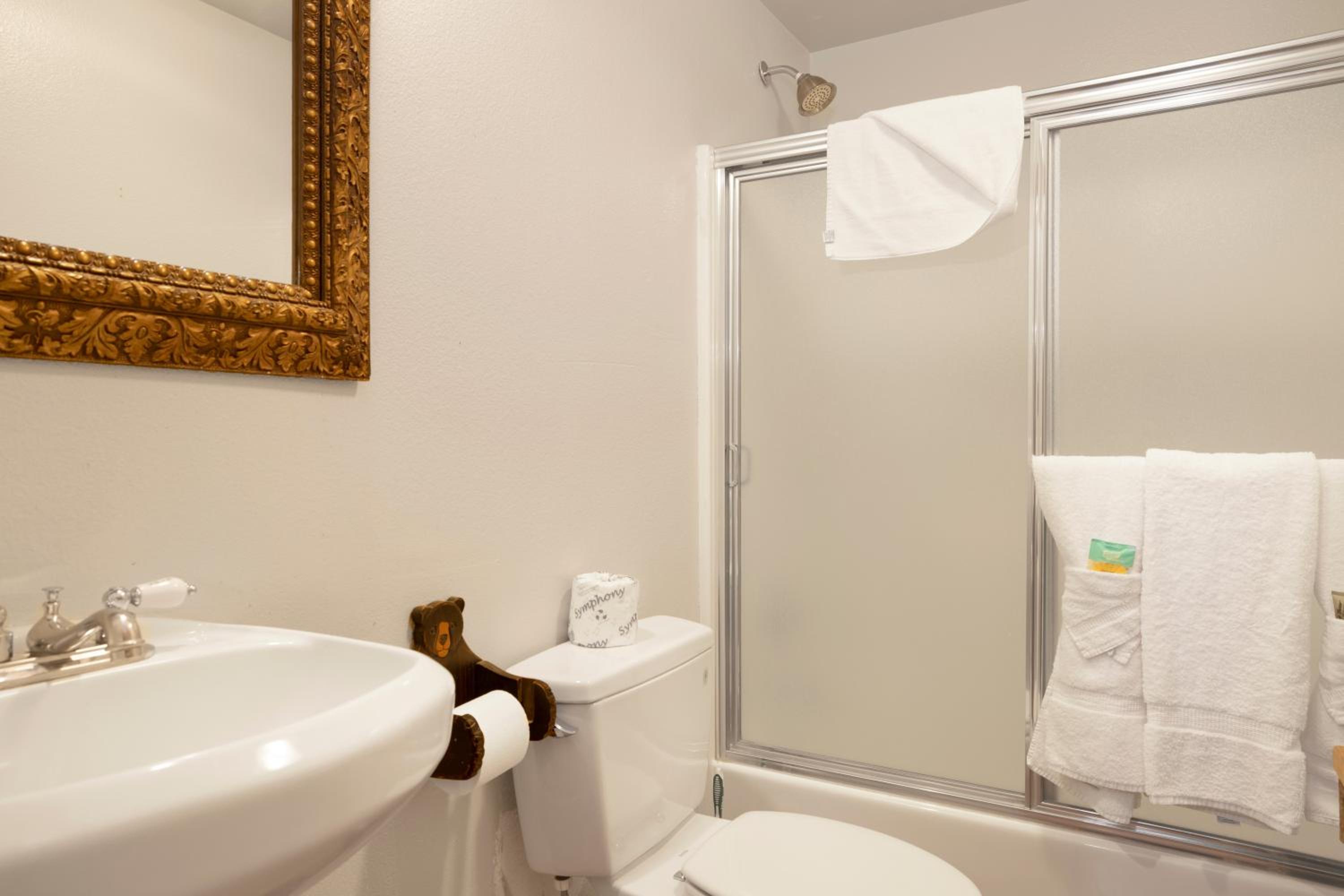 Big Bear Lake Vacations - Bear creek lodge 735 - Property Image 26
